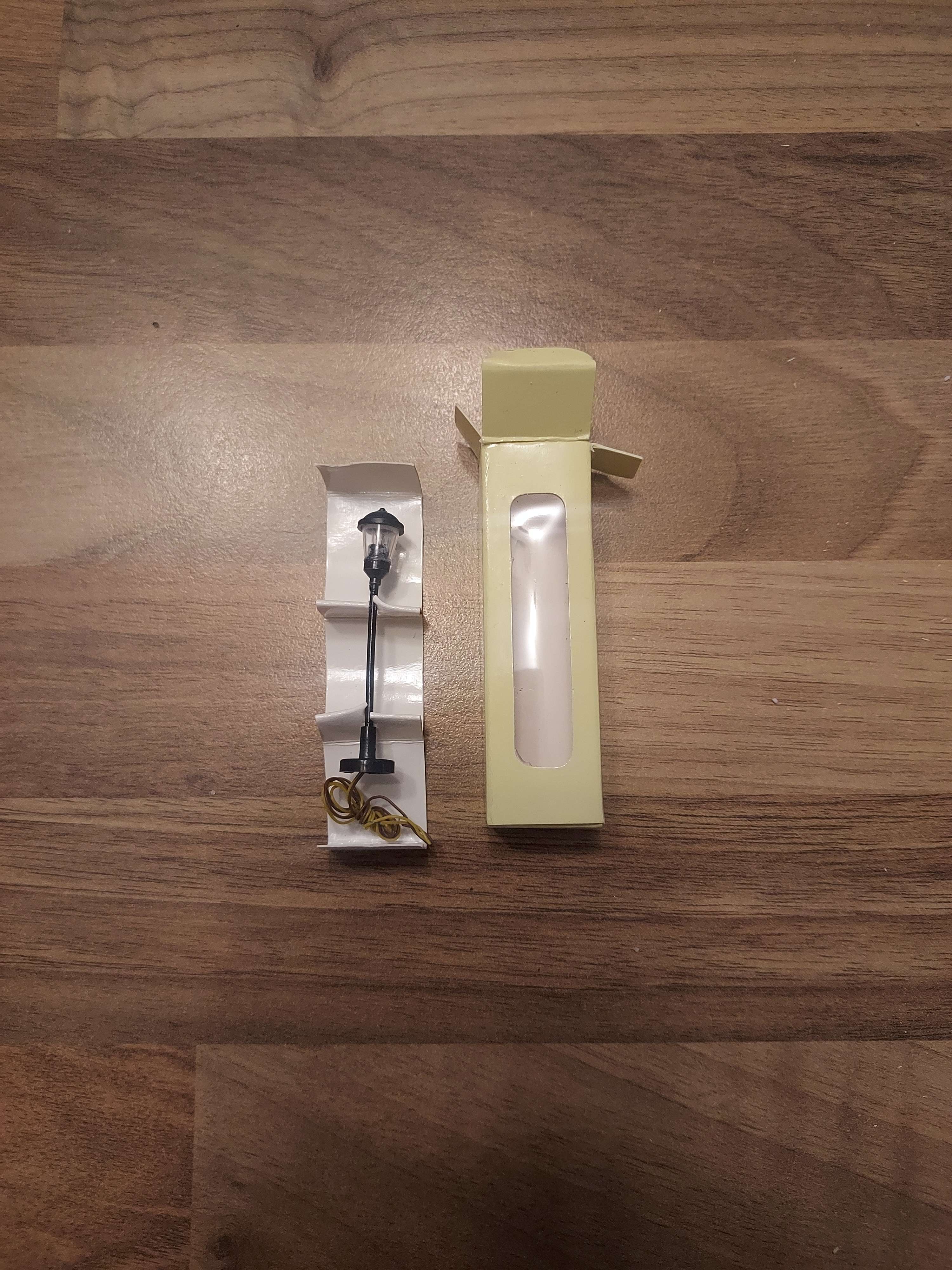 Lampadaire HO de la marque Hachette jouef noch Busch 