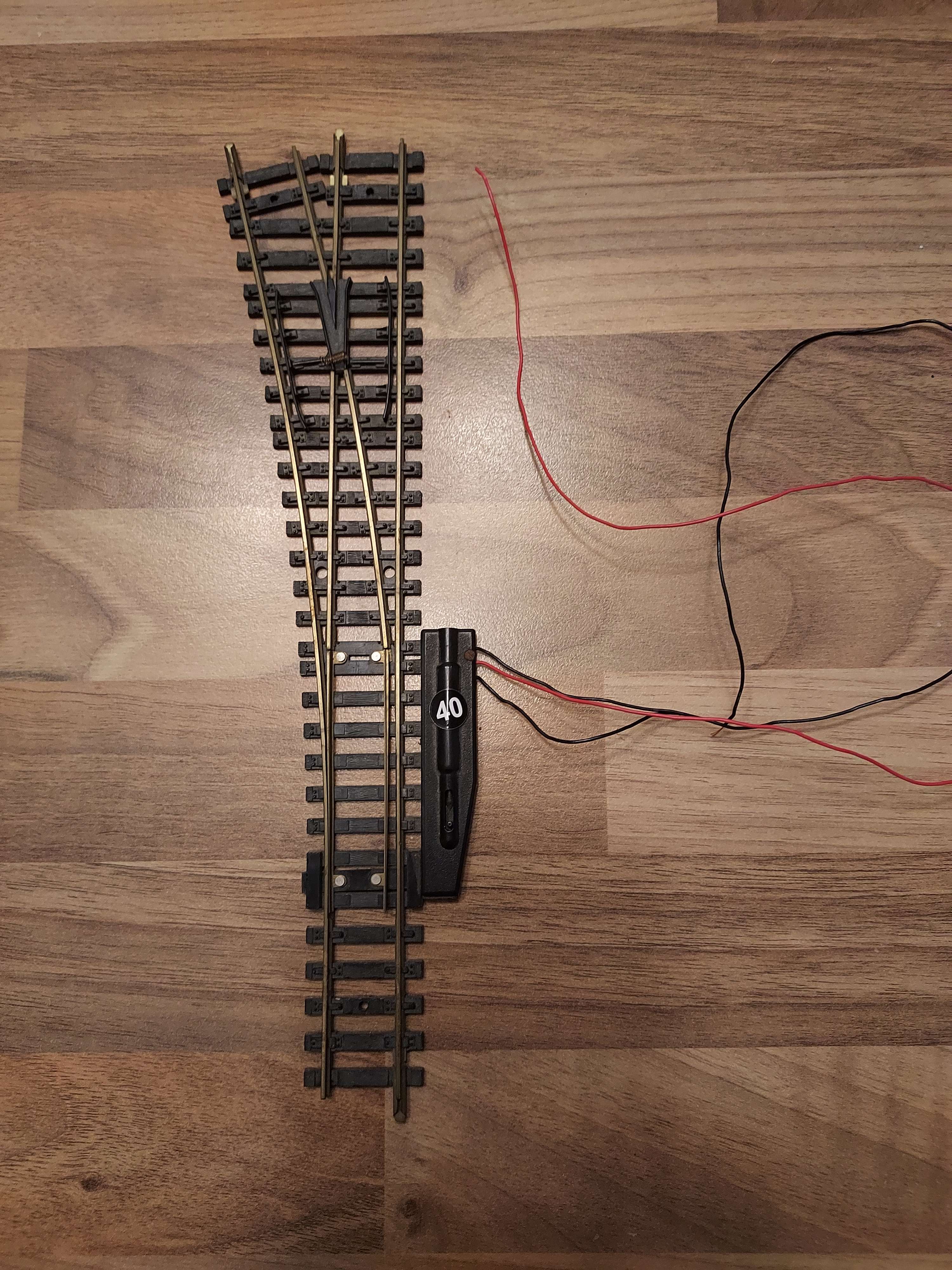 Jouef aiguillage long gauche rails laiton &eacute;lectrique ref 40