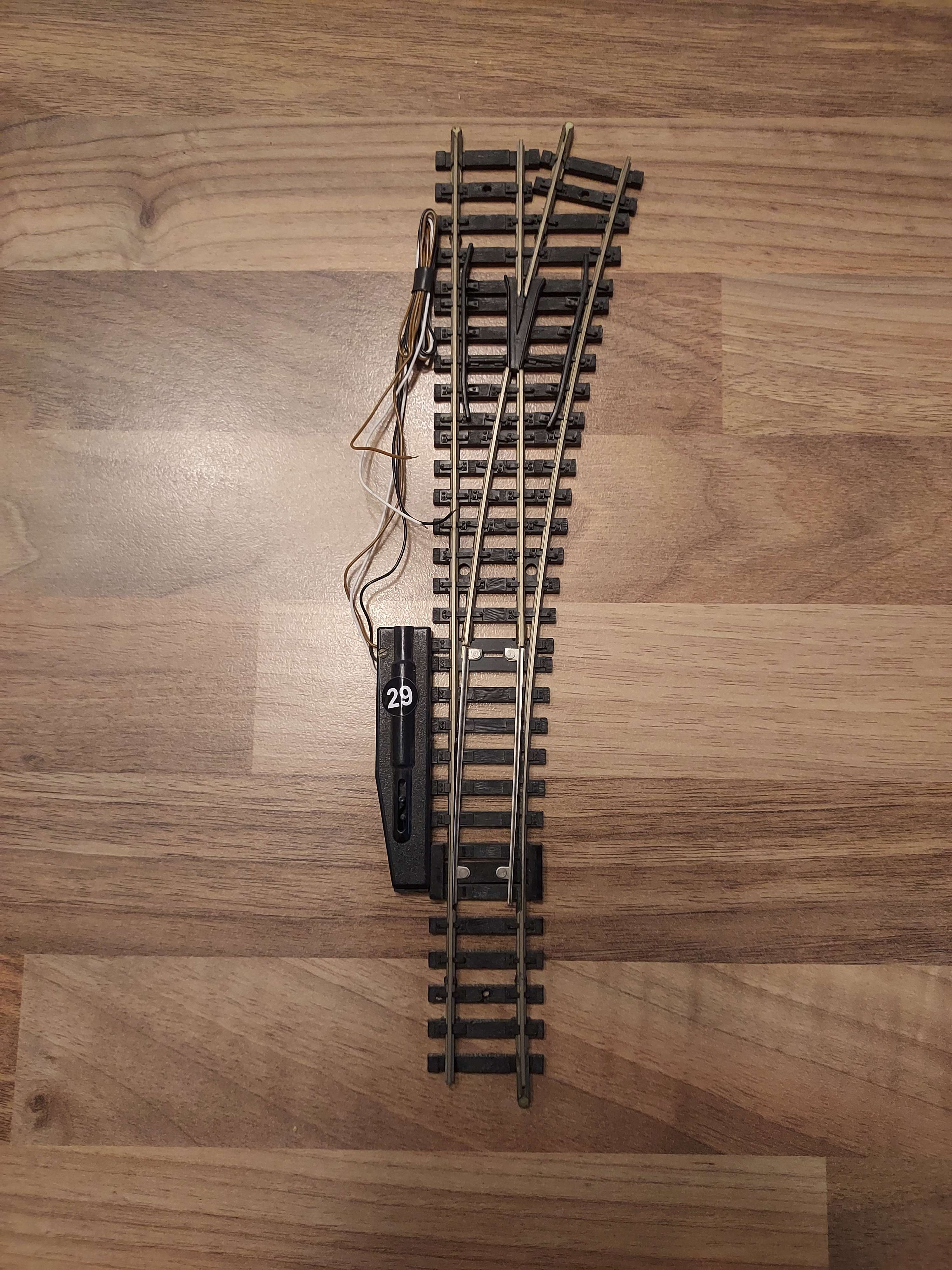 Jouef aiguillage long droit &eacute;lectrique rails maillechort HO ref 29