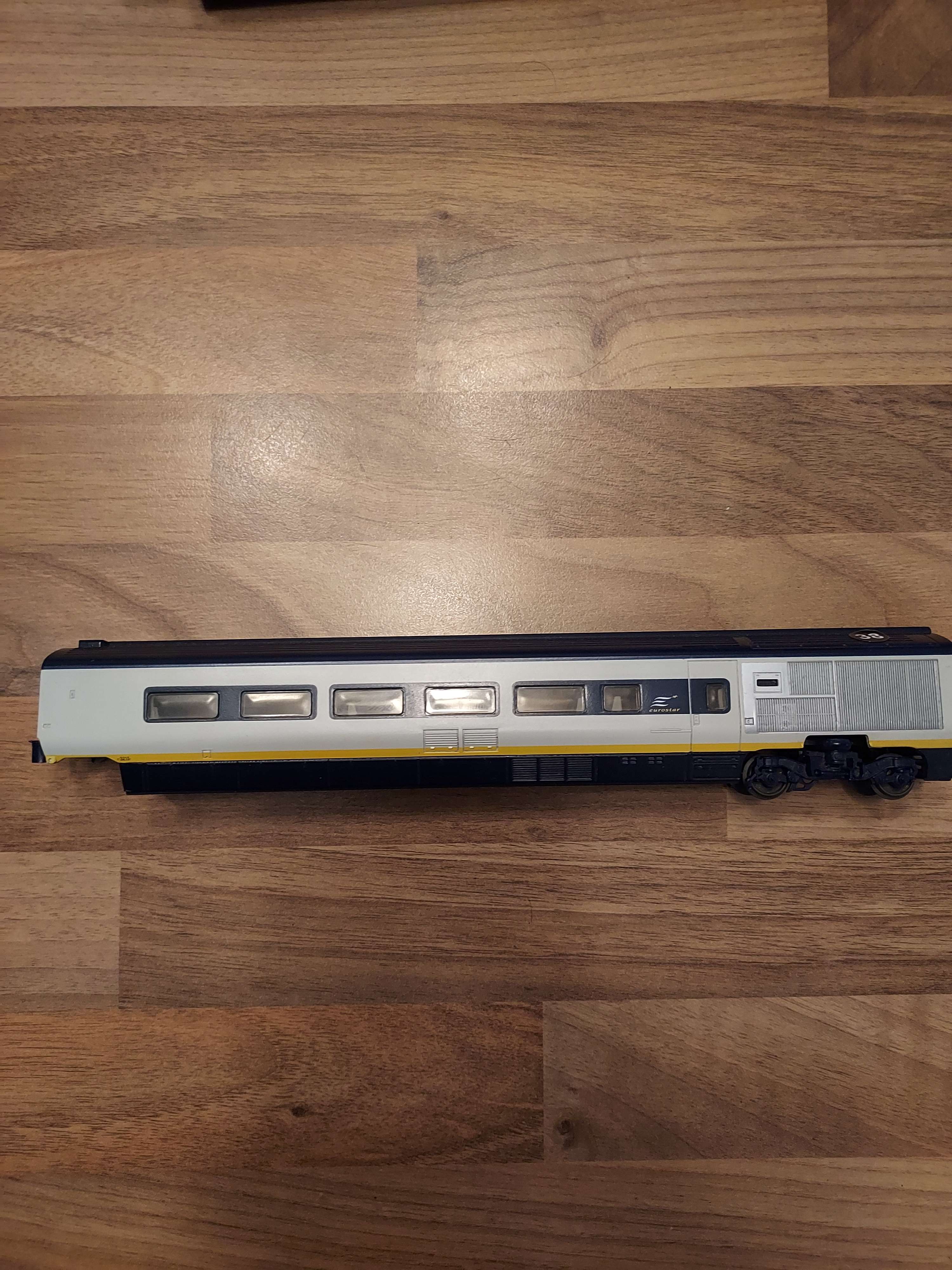 Jouef voiture tgv eurostar version modelisme am&eacute;nag&eacute;e a l'int&eacute;rieur ref 38 Ho