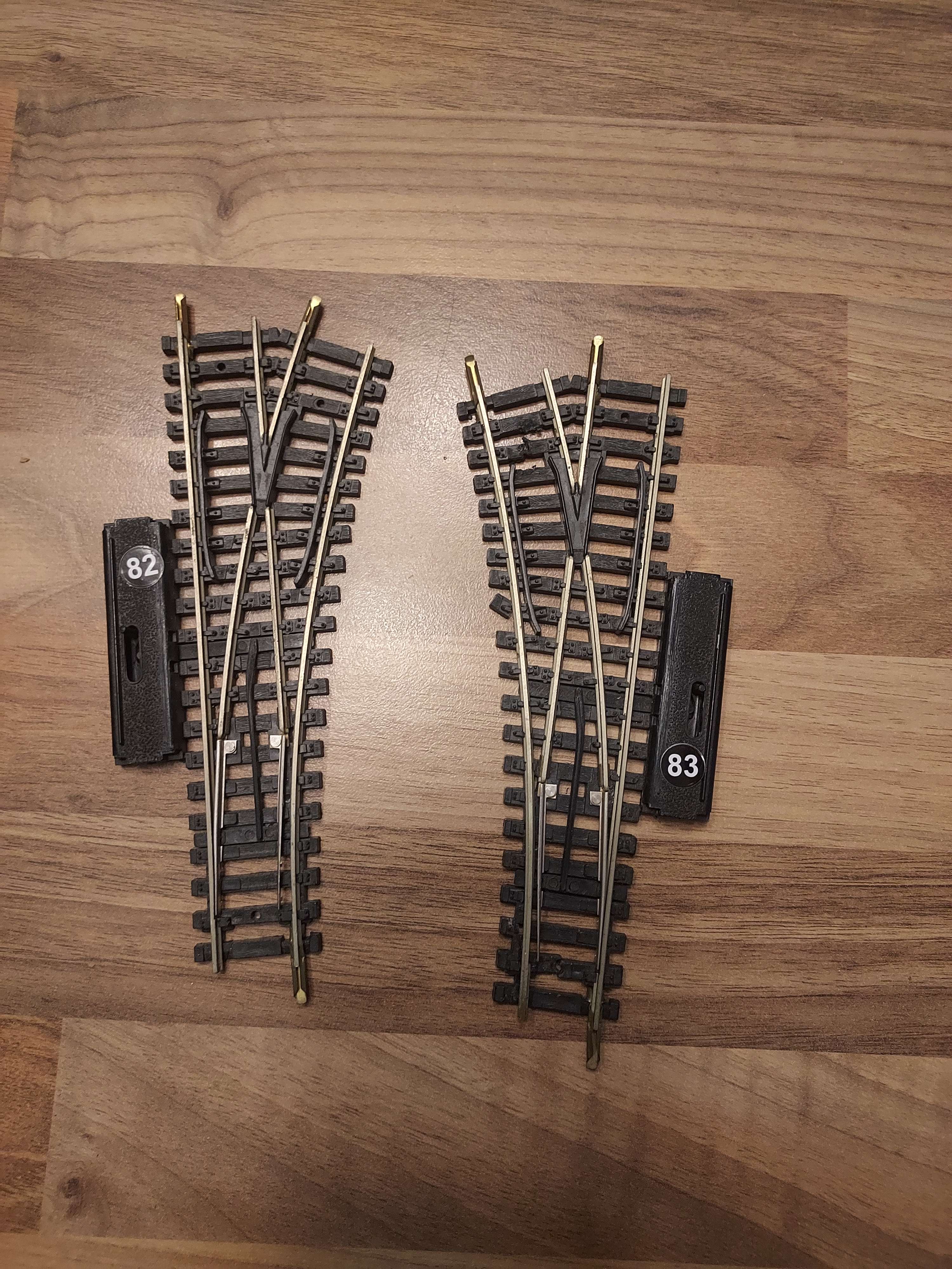 Jouef lot de deux aiguillages manuel rails maillechort R&eacute;f 82 et 83