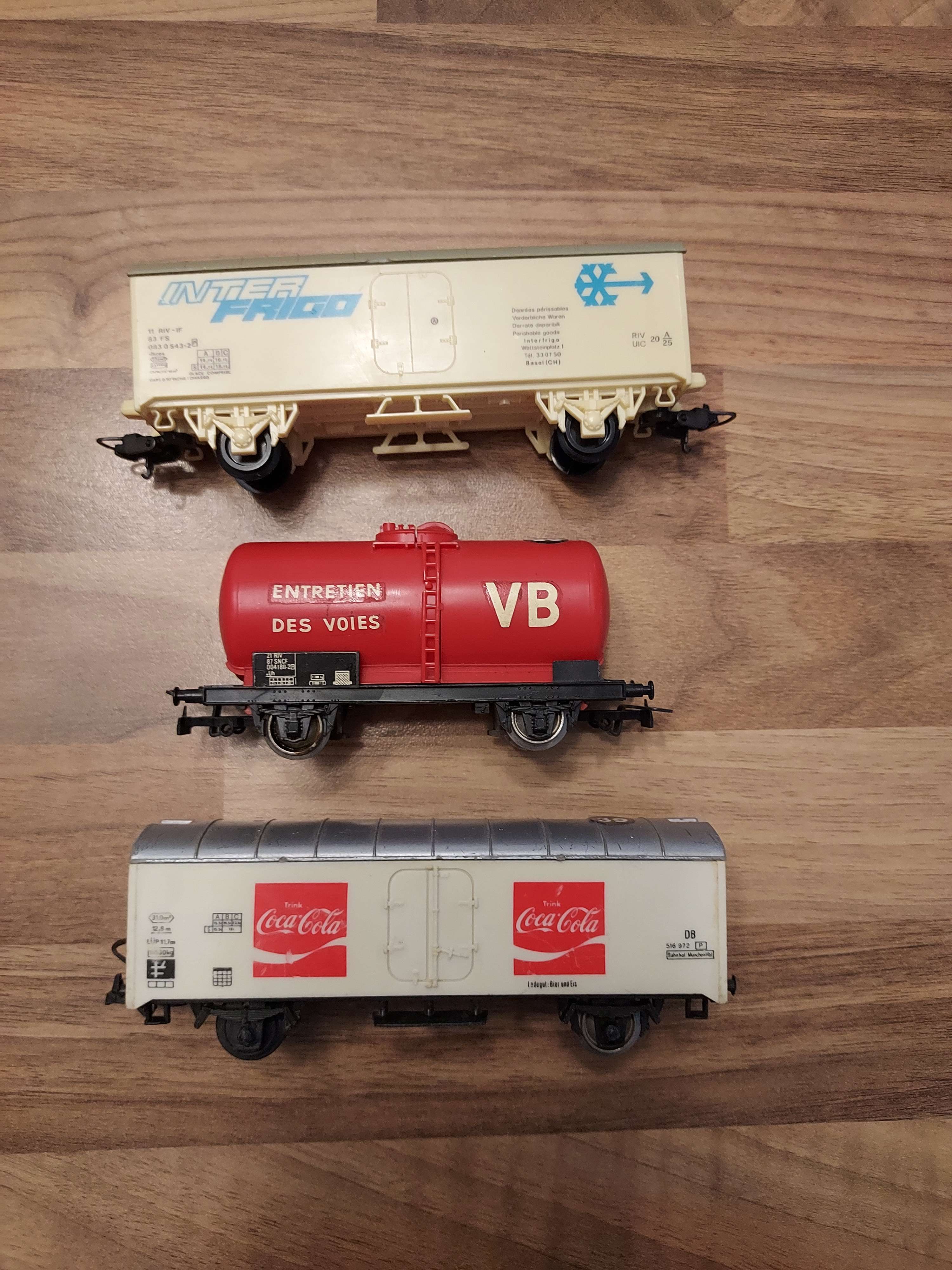 Jouef lima Lot de 3 wagons Ho  ref 37 et 38 et 39 dans l'&eacute;tat 