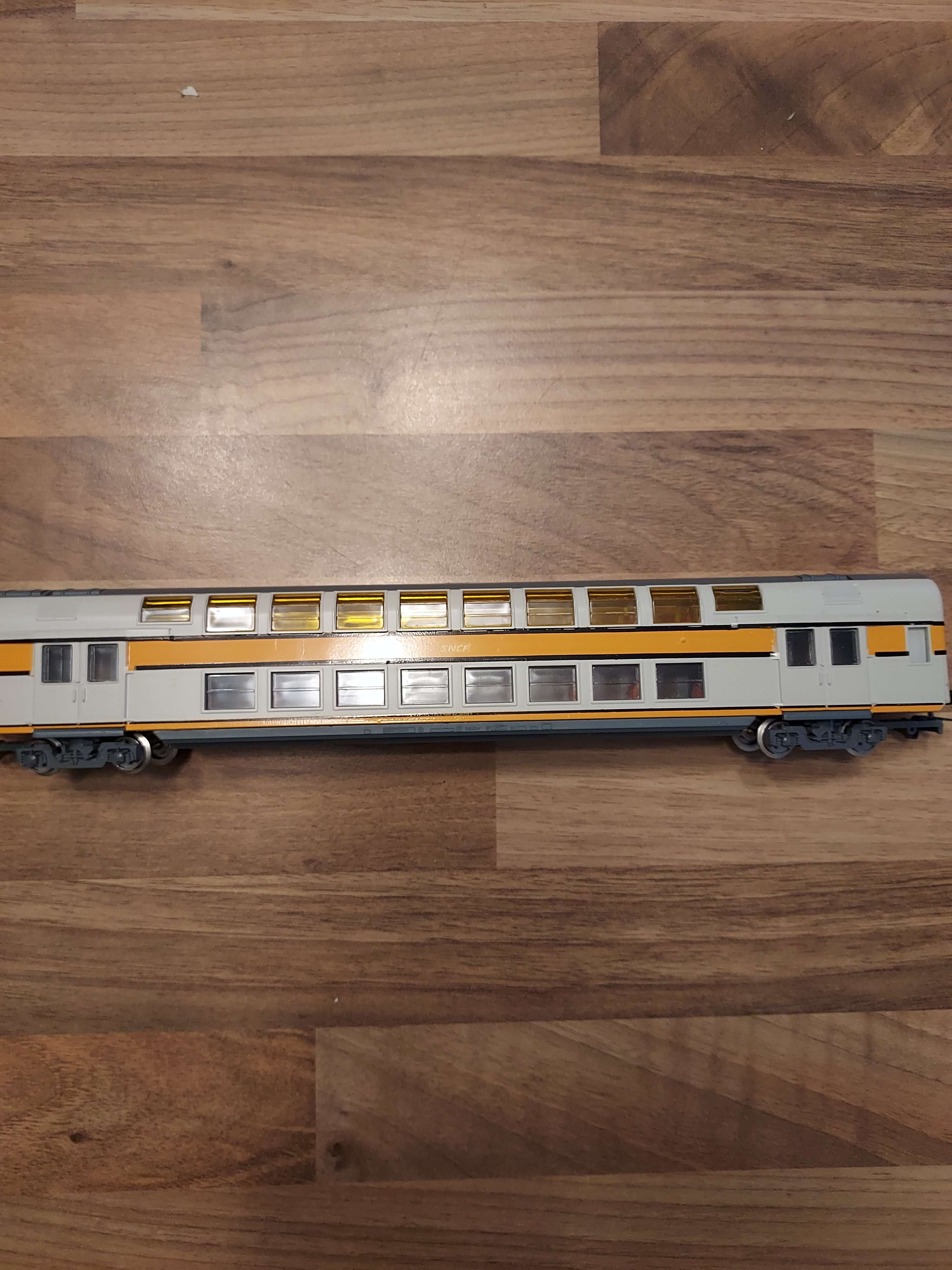 JOUEF VOITURE BANLIEUE DEUX NIVEAUX REF 5082 HO ref 52