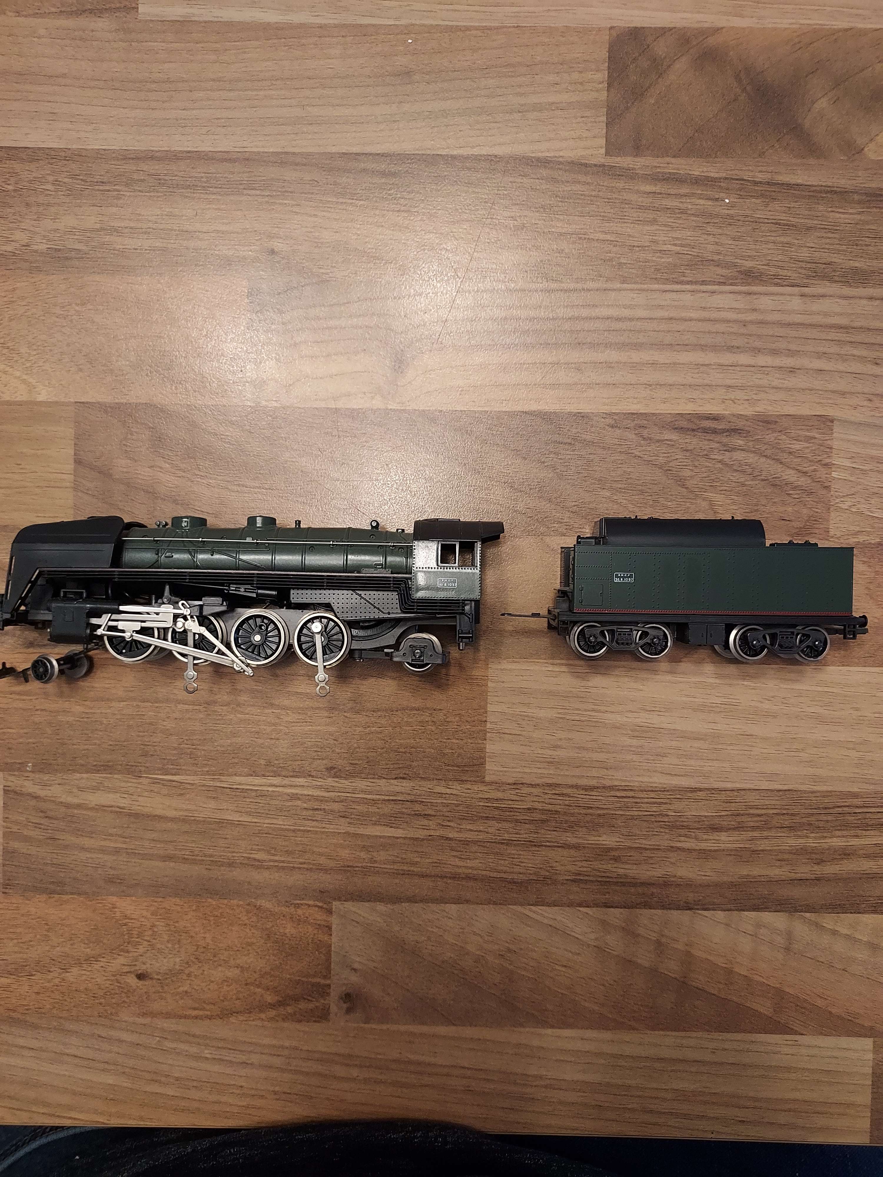 Lima Machine &agrave; vapeur avec &eacute;clairage Ho 141 R 1097 ( Ref 42 Et 43 )