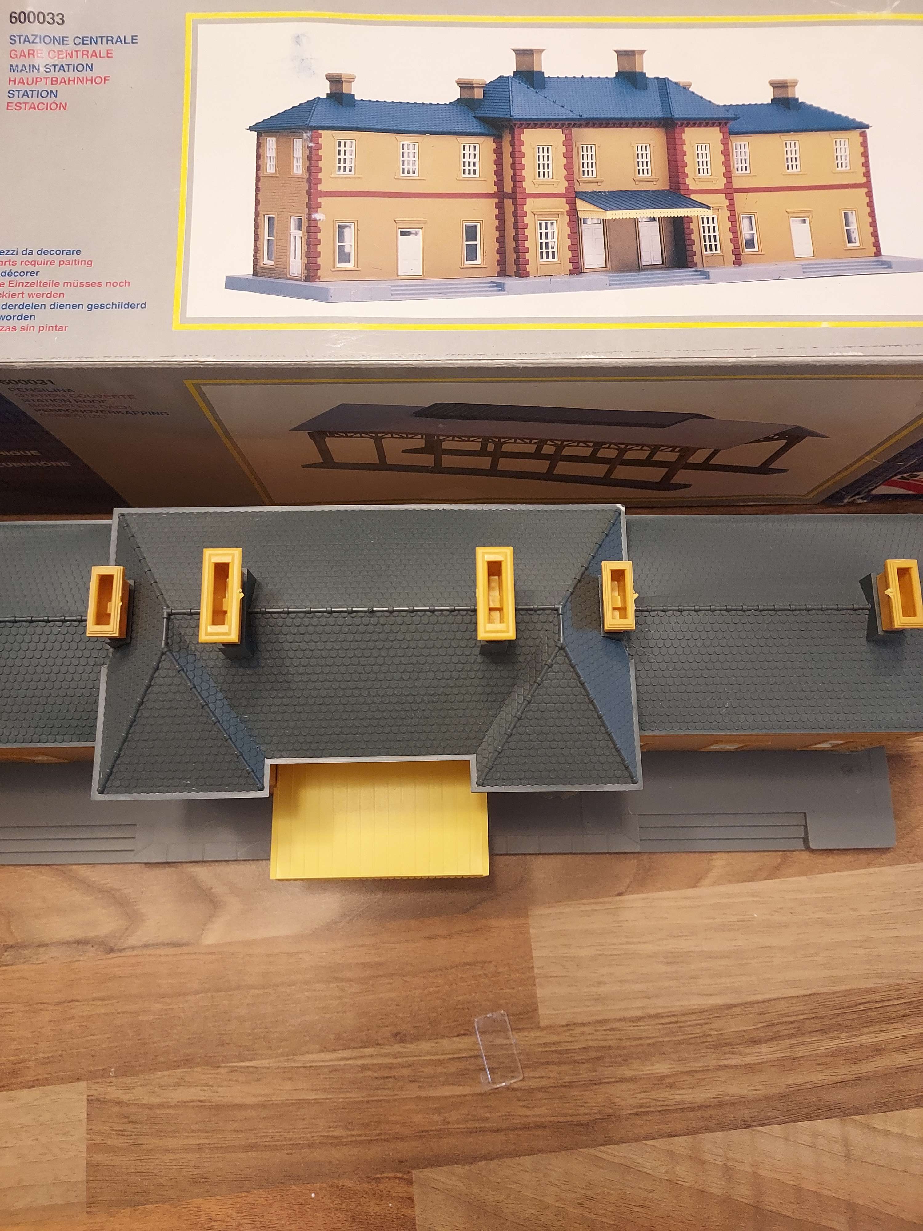 Lima maquette HO gare centrale 