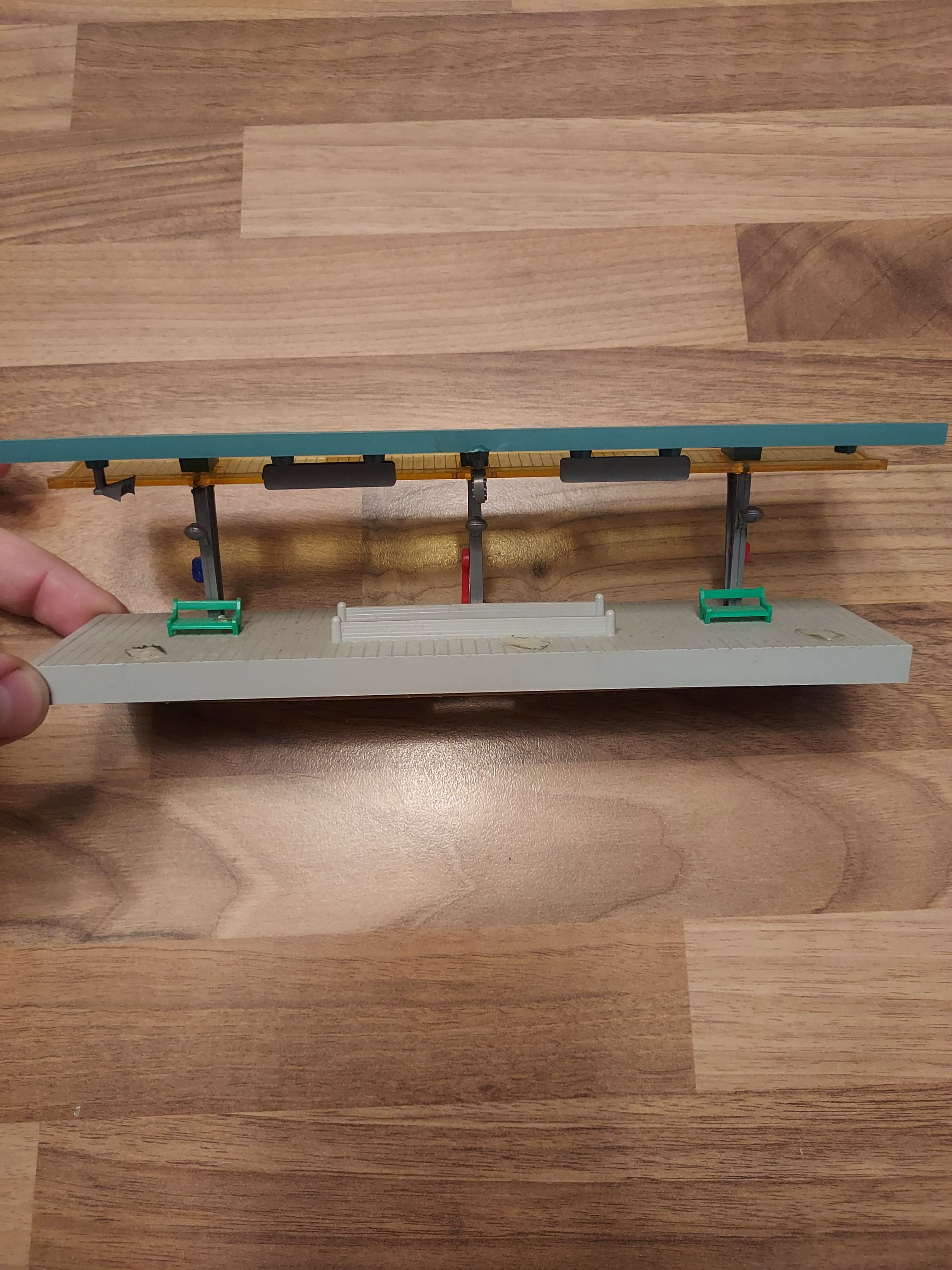  HOrnby-acHO Maquette HO Quai de gare ref 13 