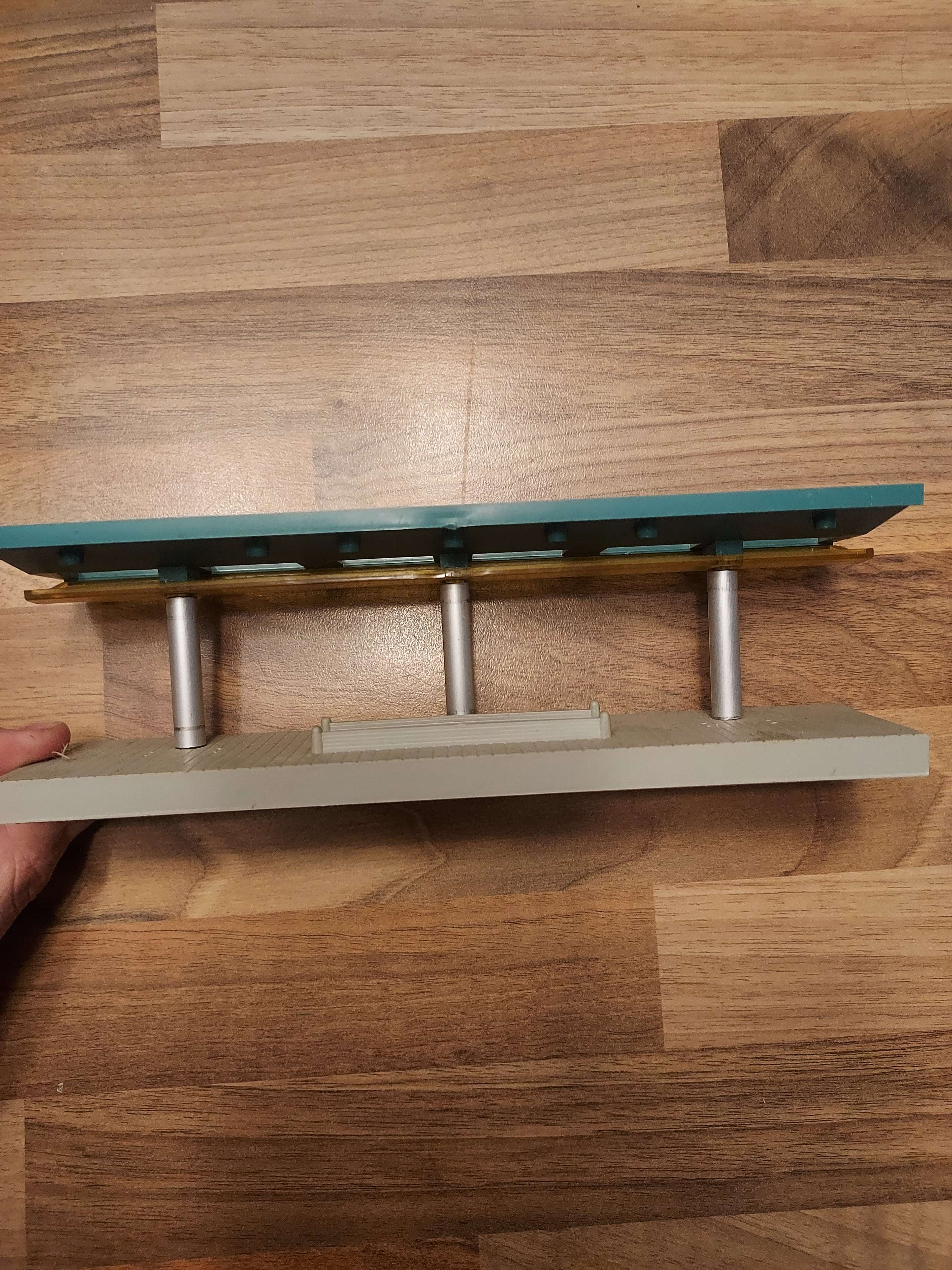  HOrnby-acHO Maquette HO Quai de gare ref 89 