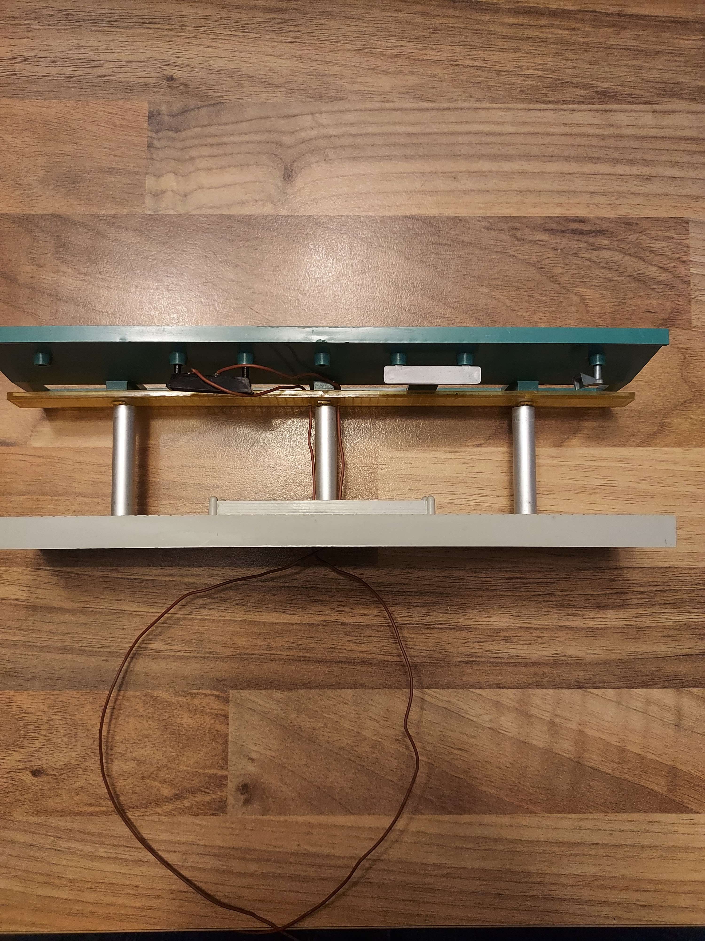  HOrnby-acHO Maquette HO Quai de gare ref 60 avec &eacute;clairage 