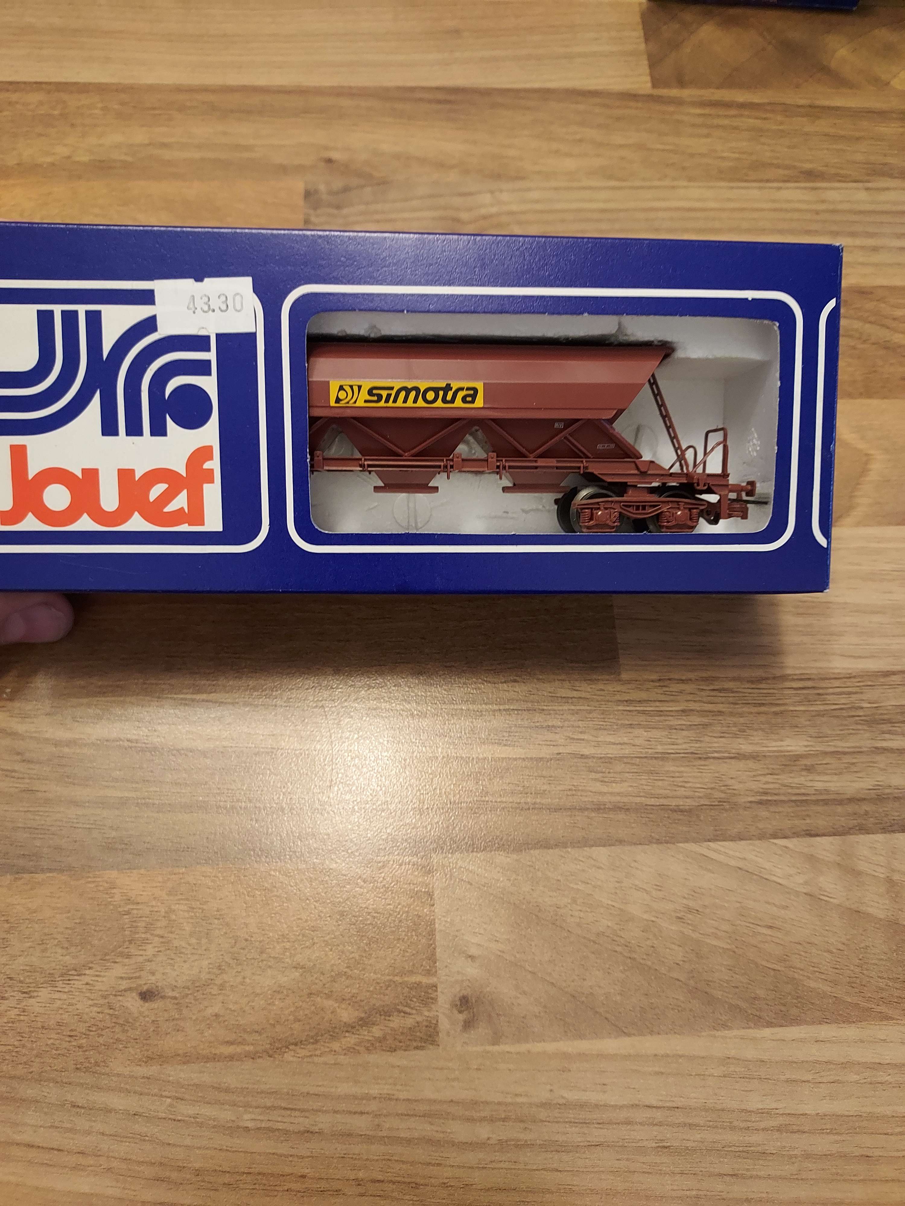 JOUEF HO 6642 wagon tr&eacute;mie &agrave; ballast SIMOTRA SNCF avec boite 