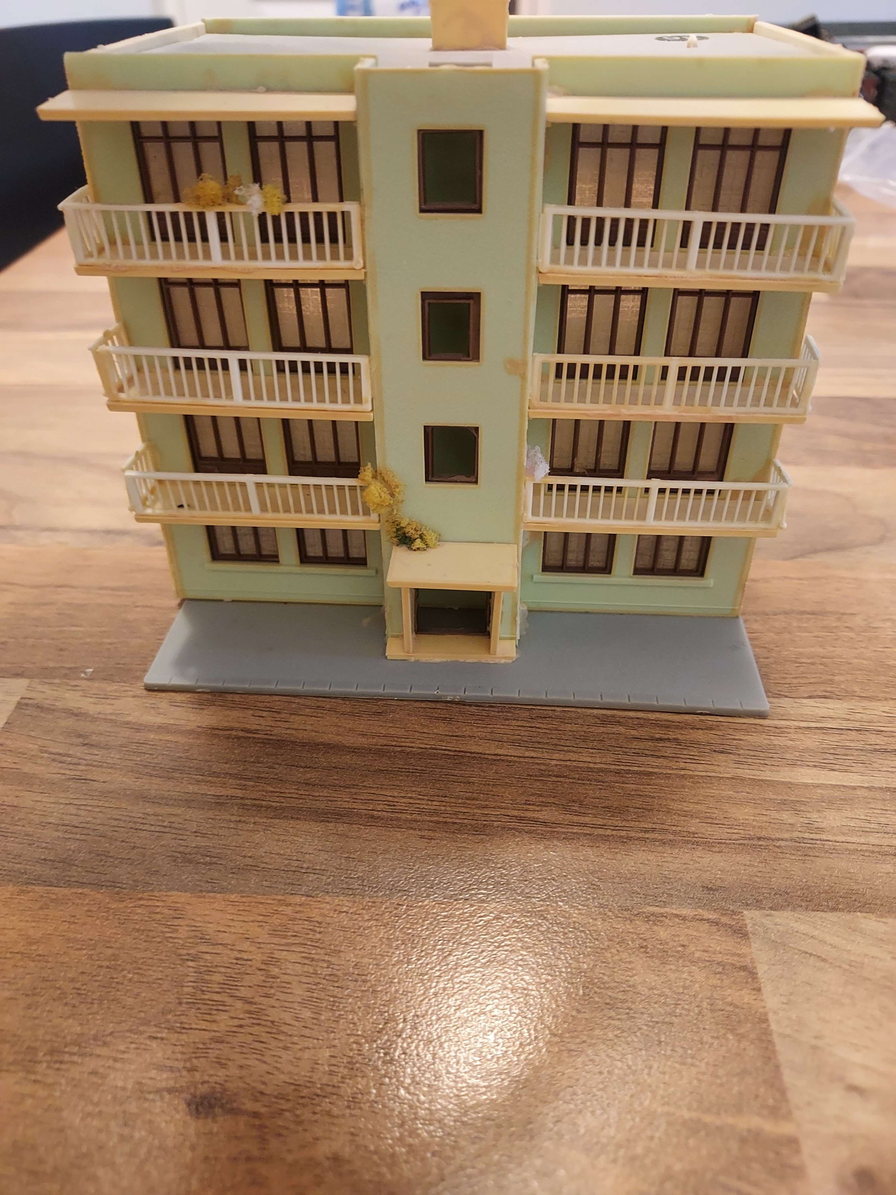 Maquette jouef immeuble HO ref 36