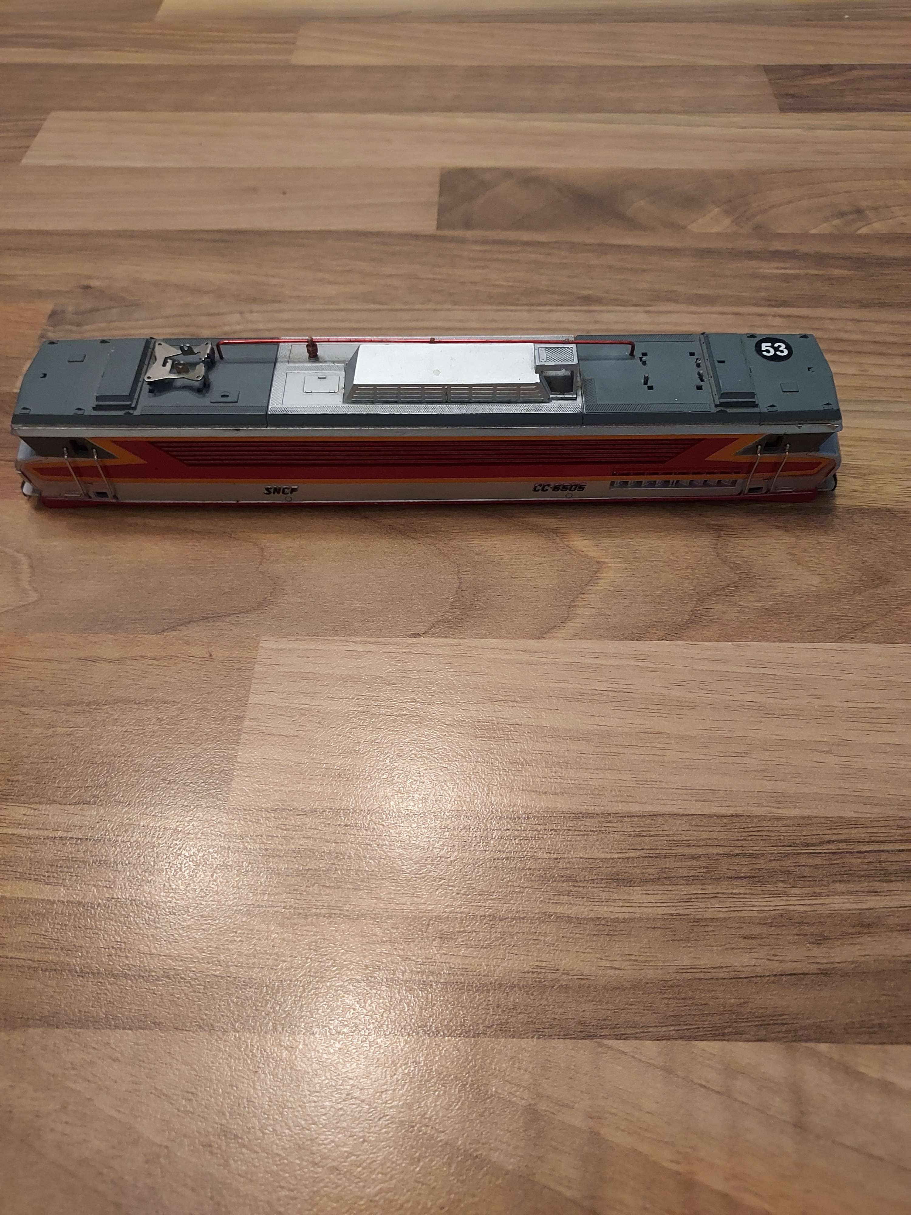 Jouef caisse carrosserie coque de locomotive cc 6505 HO avec tampons ref 53