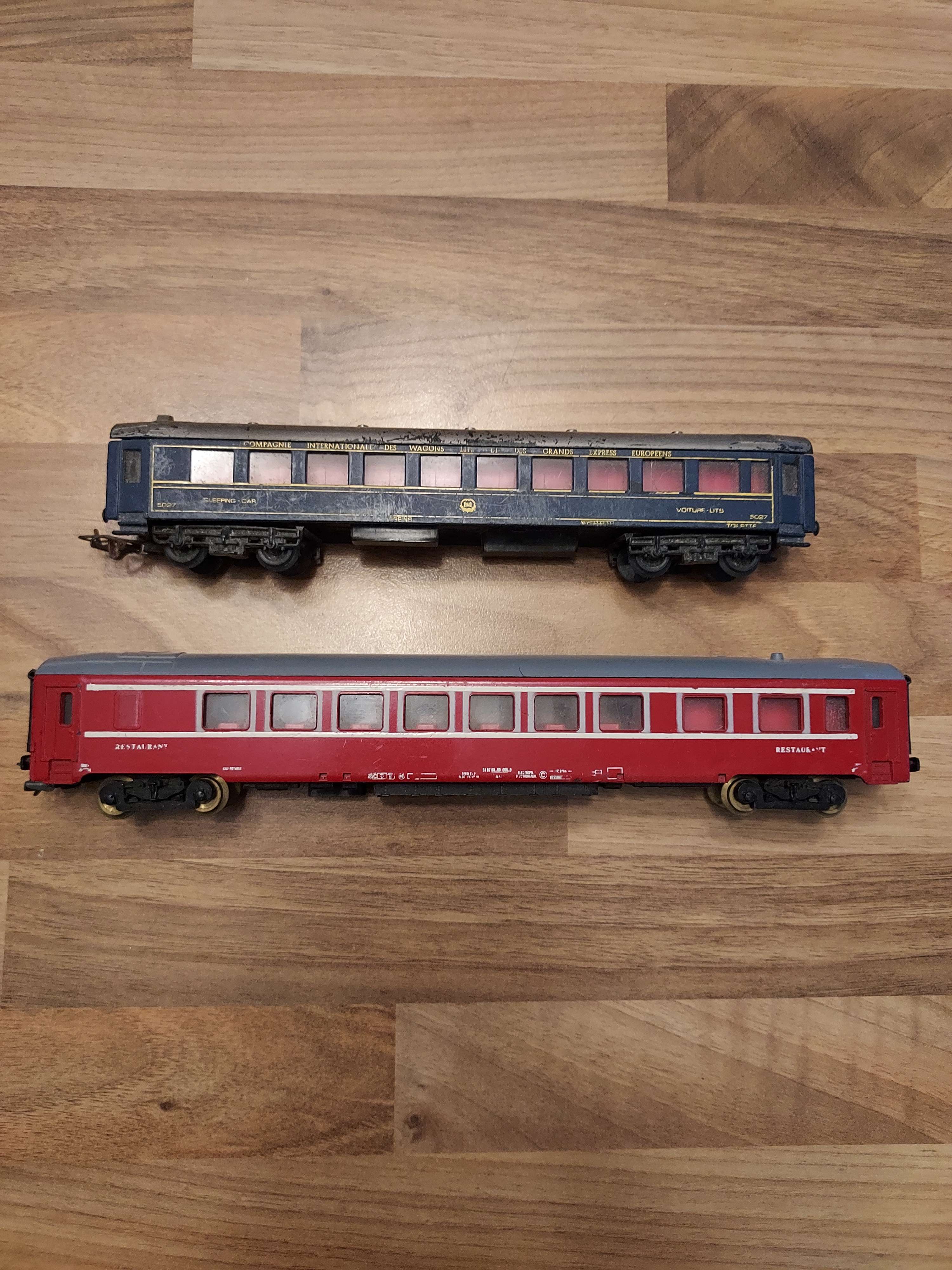 Gege 1 wagon restaurant 1 wagon lits troby HO ref 47 et 46 pas jouef 