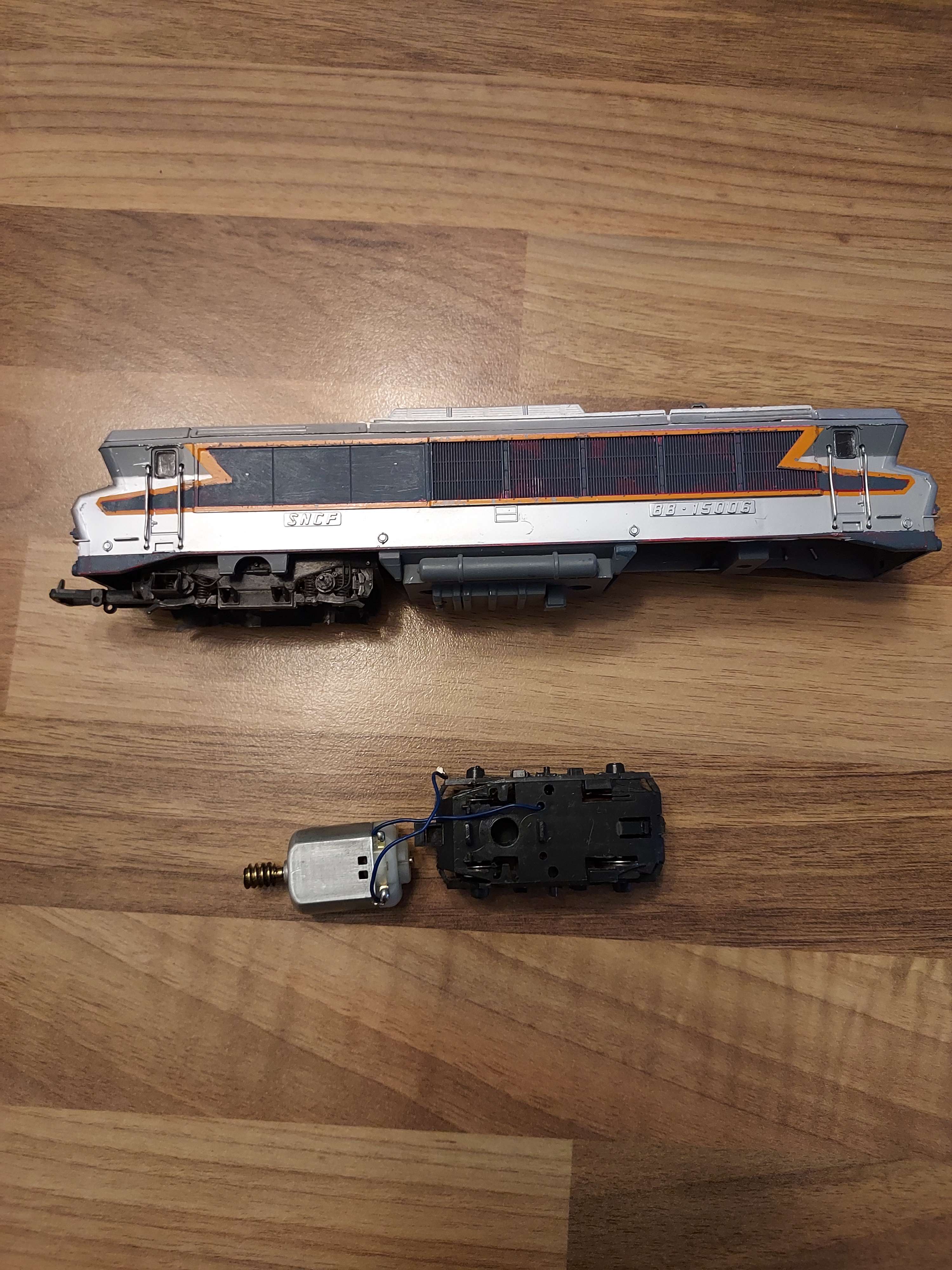 Jouef lima caisse carrosserie coque de locomotive BB 15006 HO ref 29