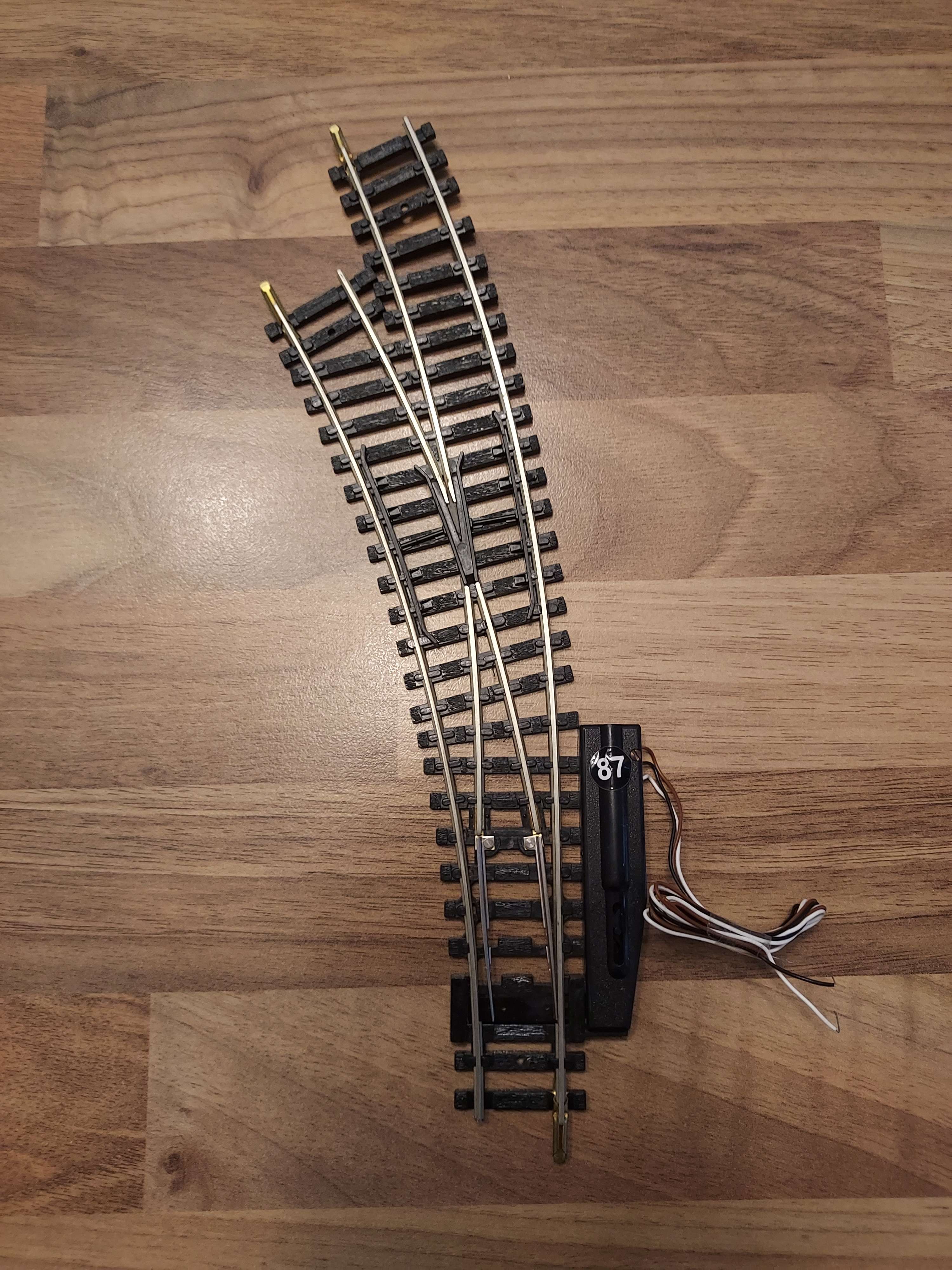 Jouef aiguillage gauche courbe electrique rails maillechort HO ref 87