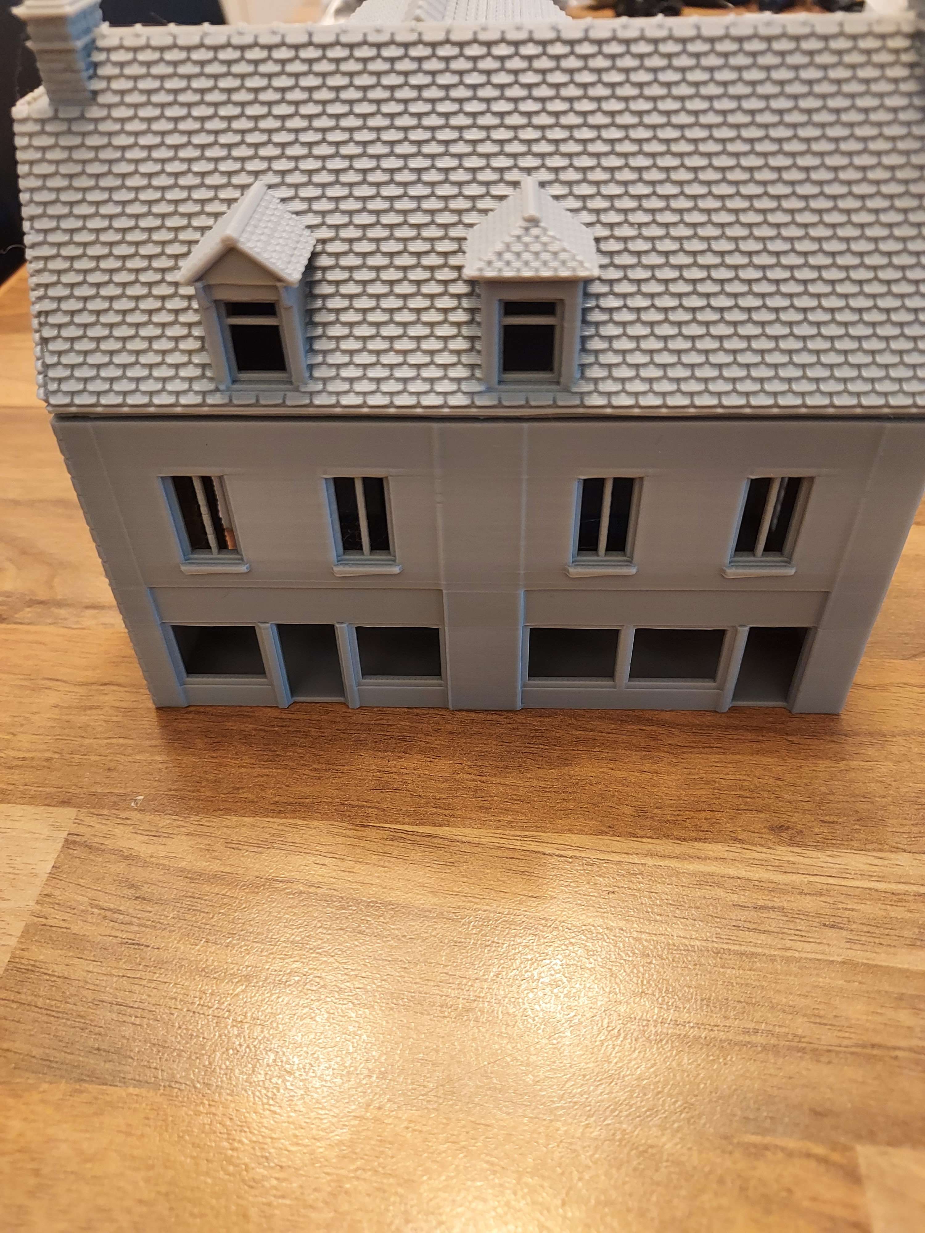 Maison HO avec magasin pas jouef lima faller 