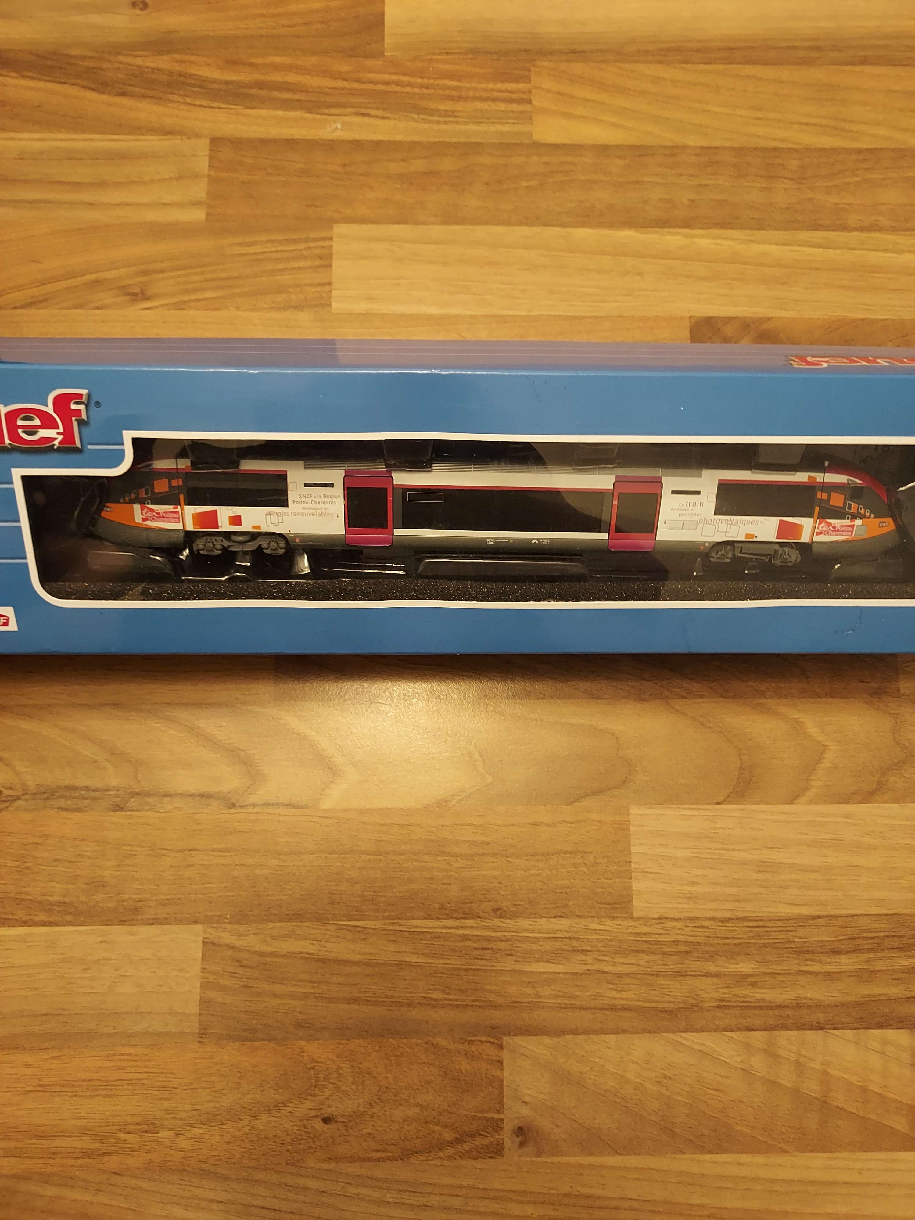 Jouef autorail x 73809 photovoltaique r&eacute;gion Poitou-Charentes Charente hj 2196 Ho