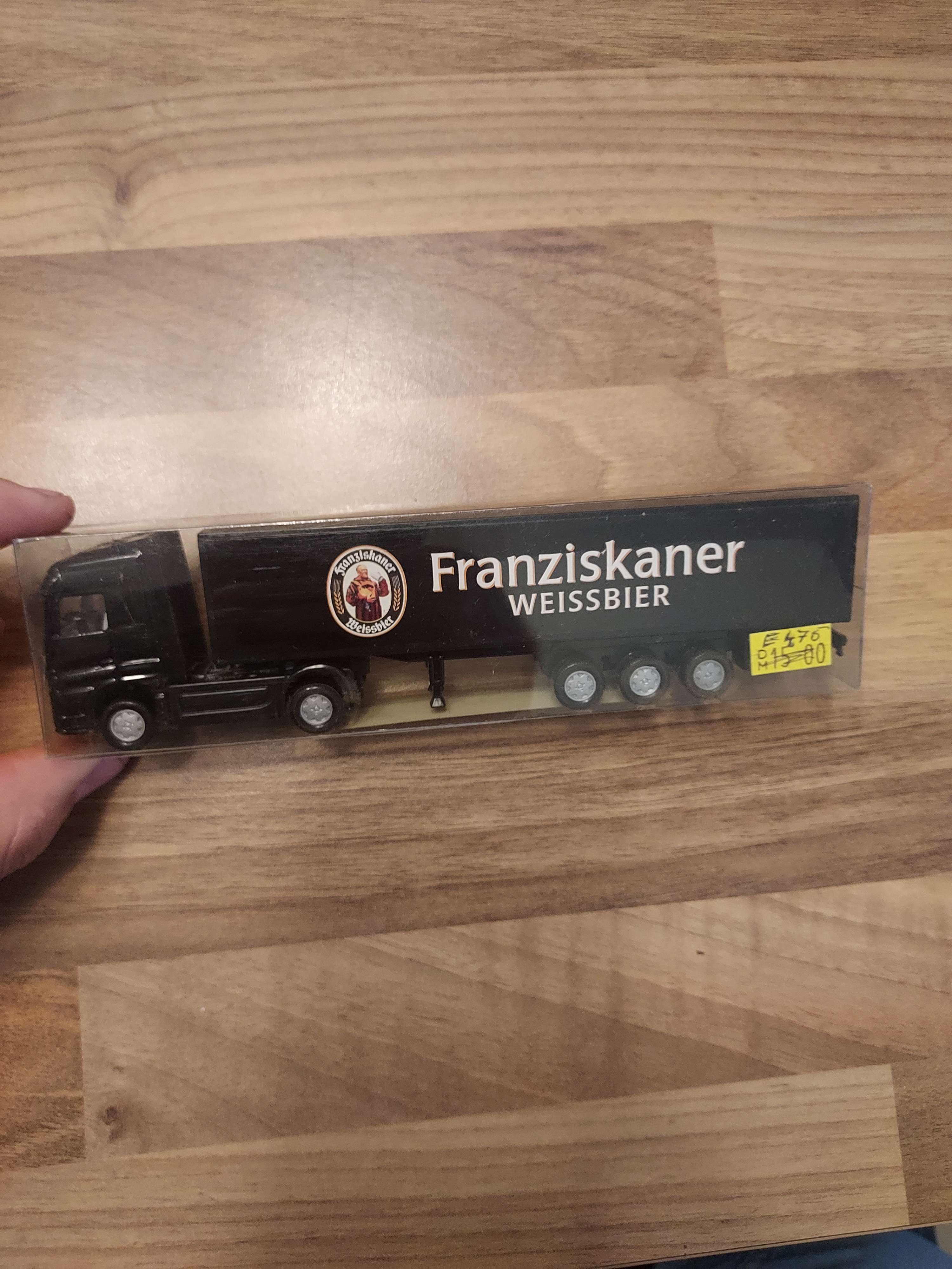 Camion avec remorque 1/87 