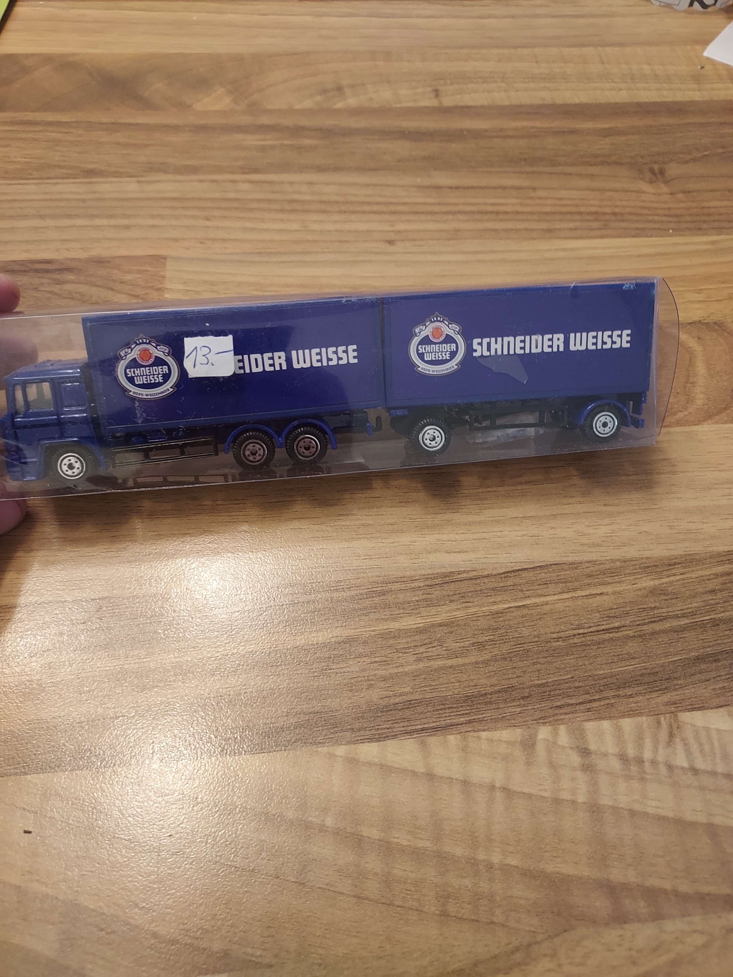 Camion avec remorque 1/87 