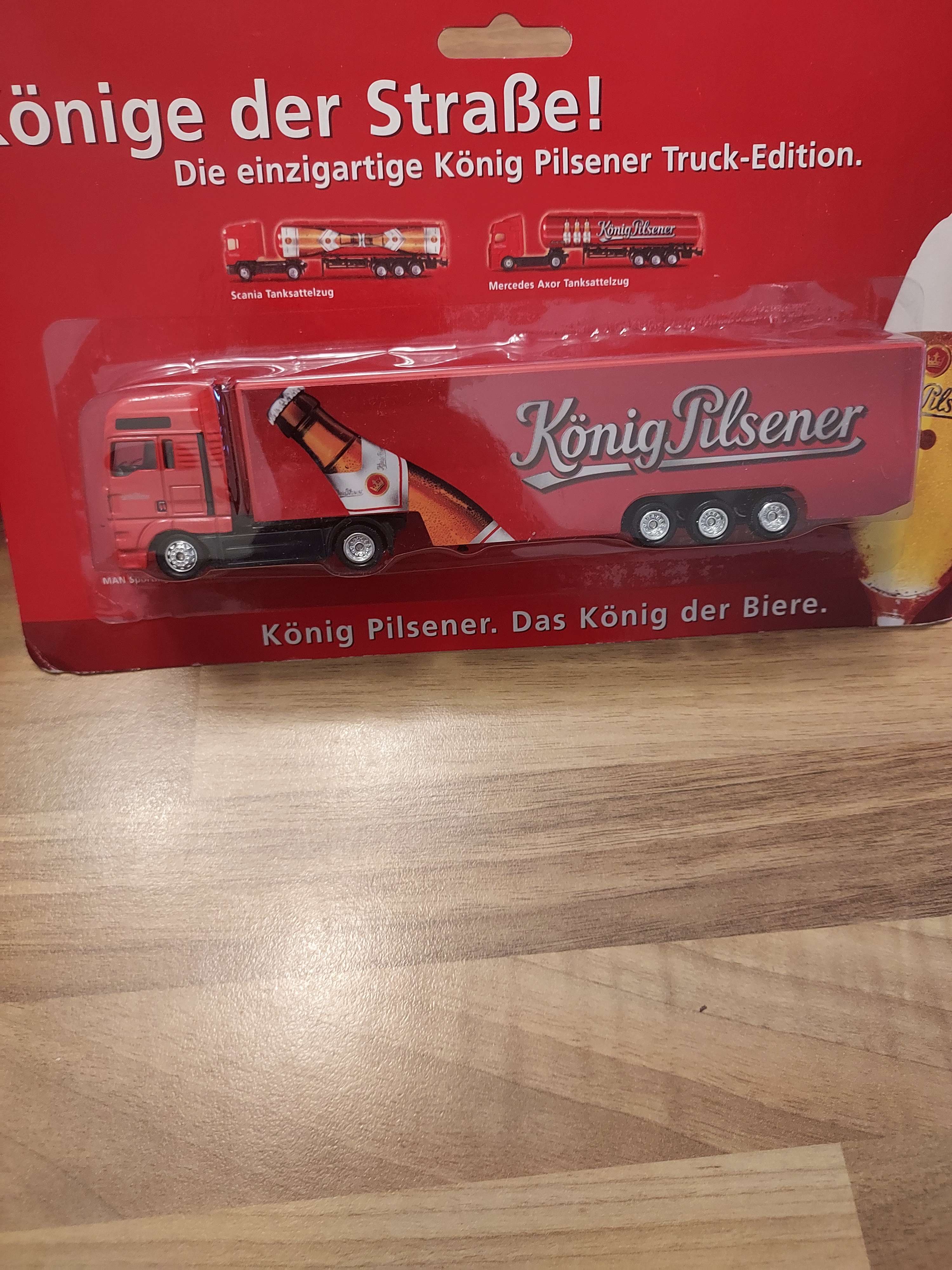 Camion avec remorque 1/87 