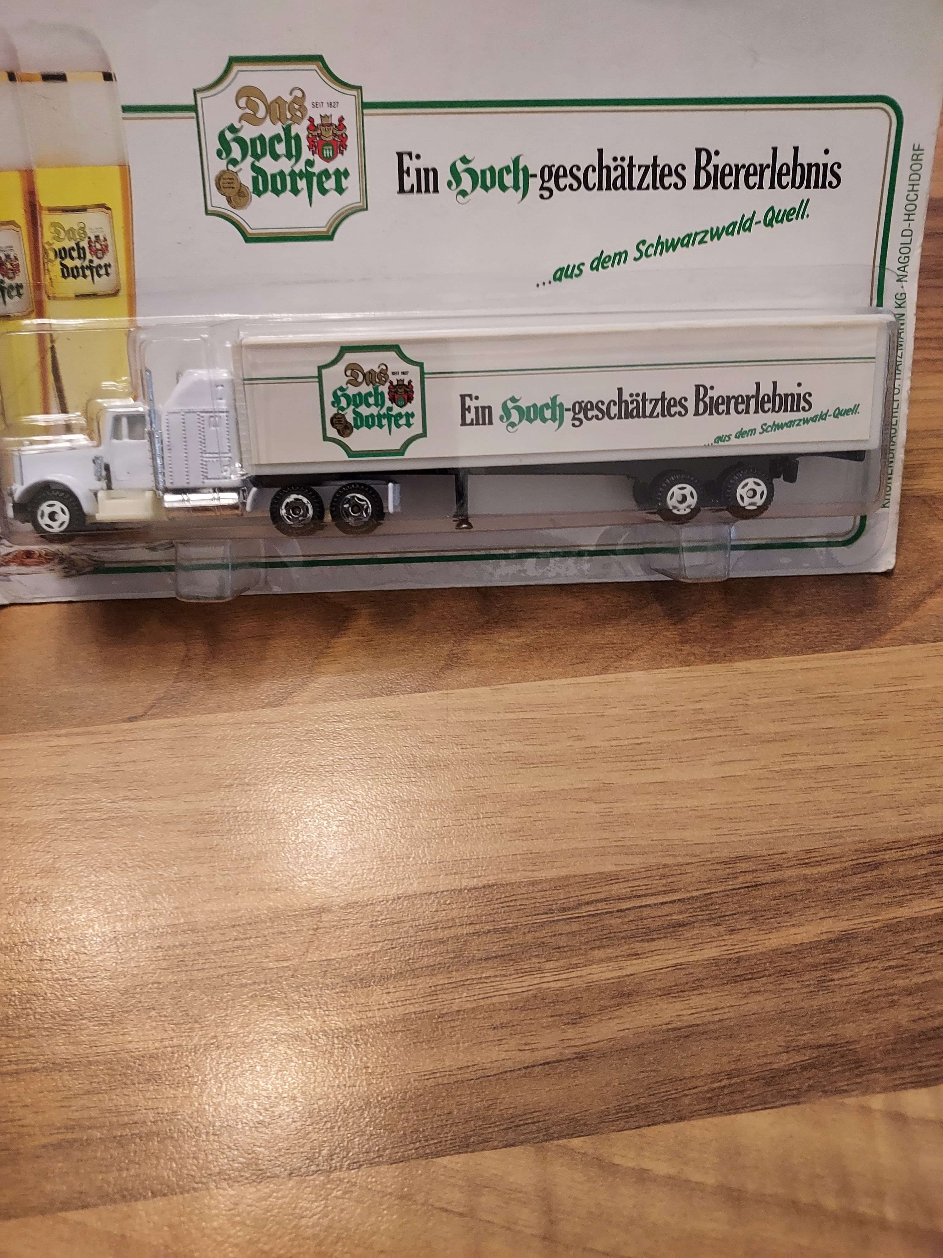 Camion avec remorque 1/87 