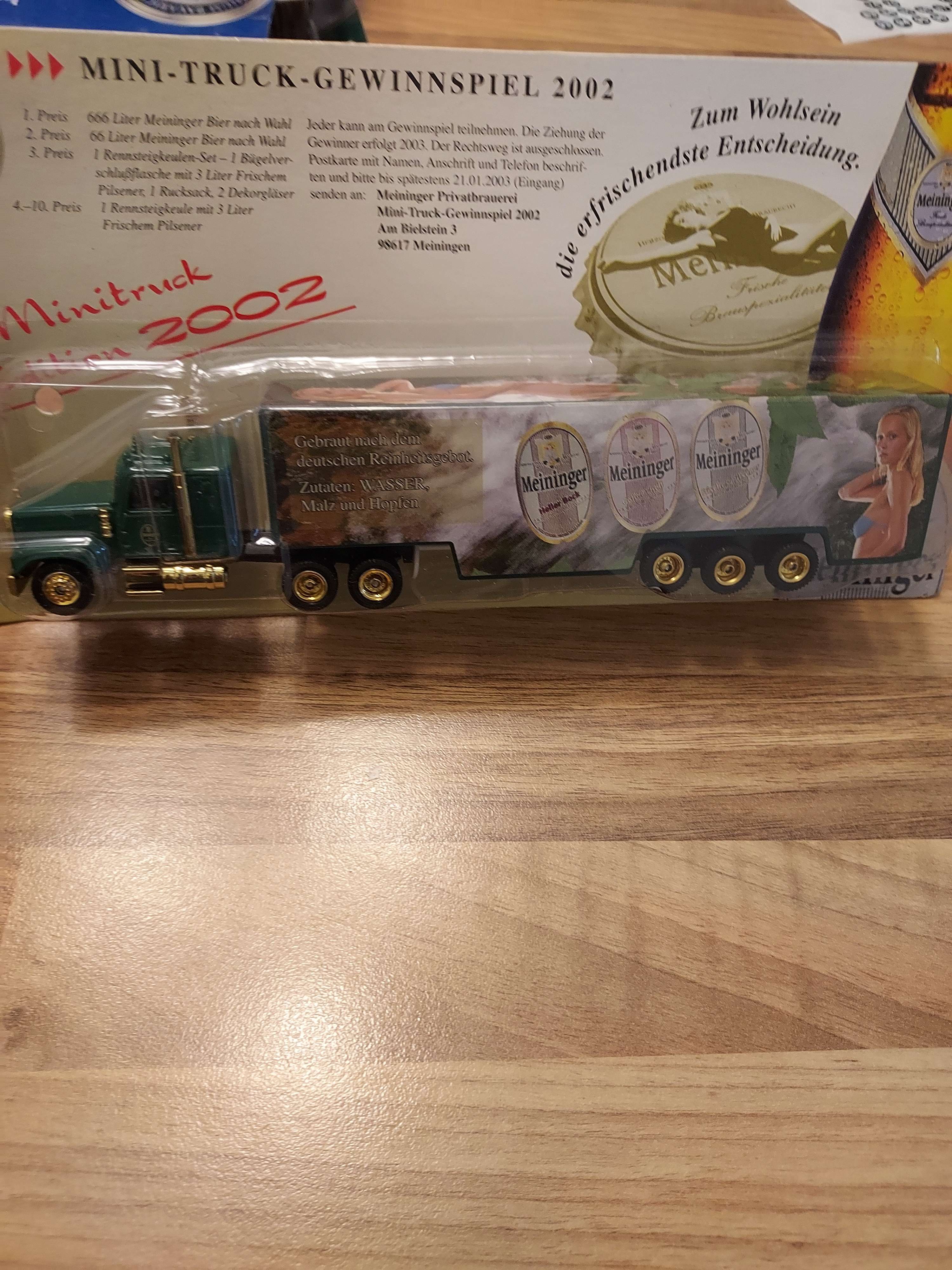 Camion avec remorque 1/87 