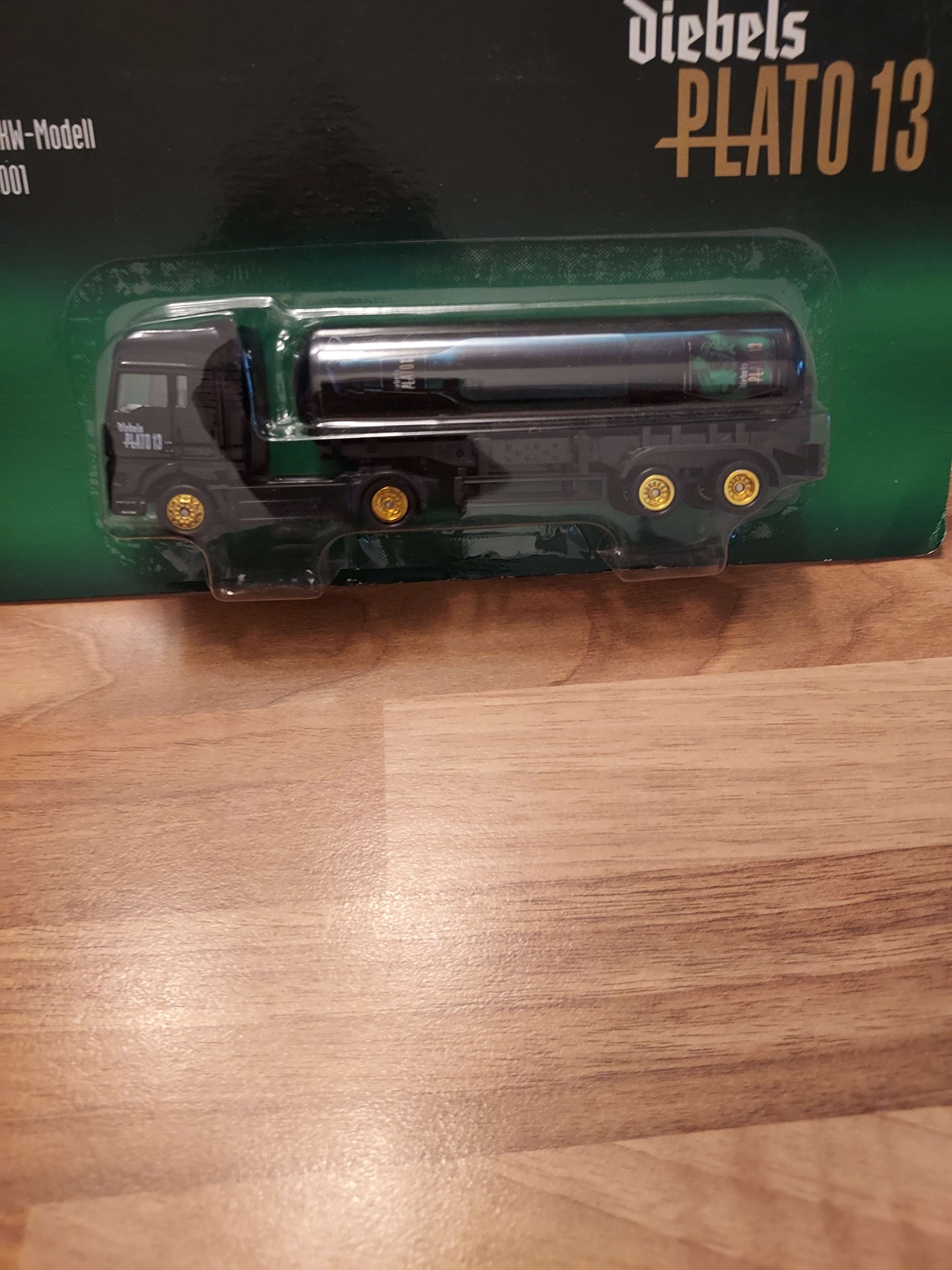 Camion avec remorque 1/87 