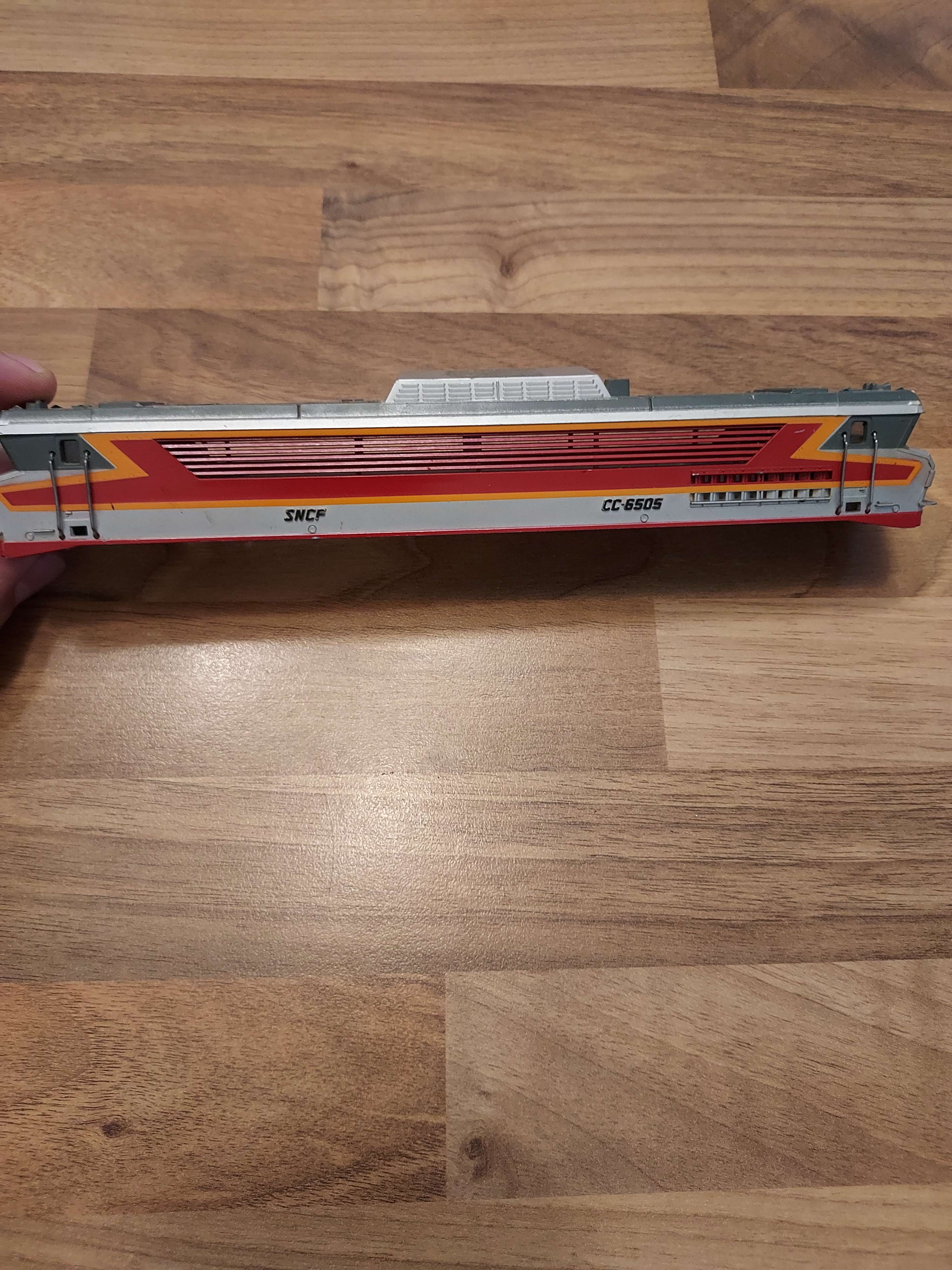 Jouef caisse carrosserie coque de locomotive CC 6505 HO ref 37