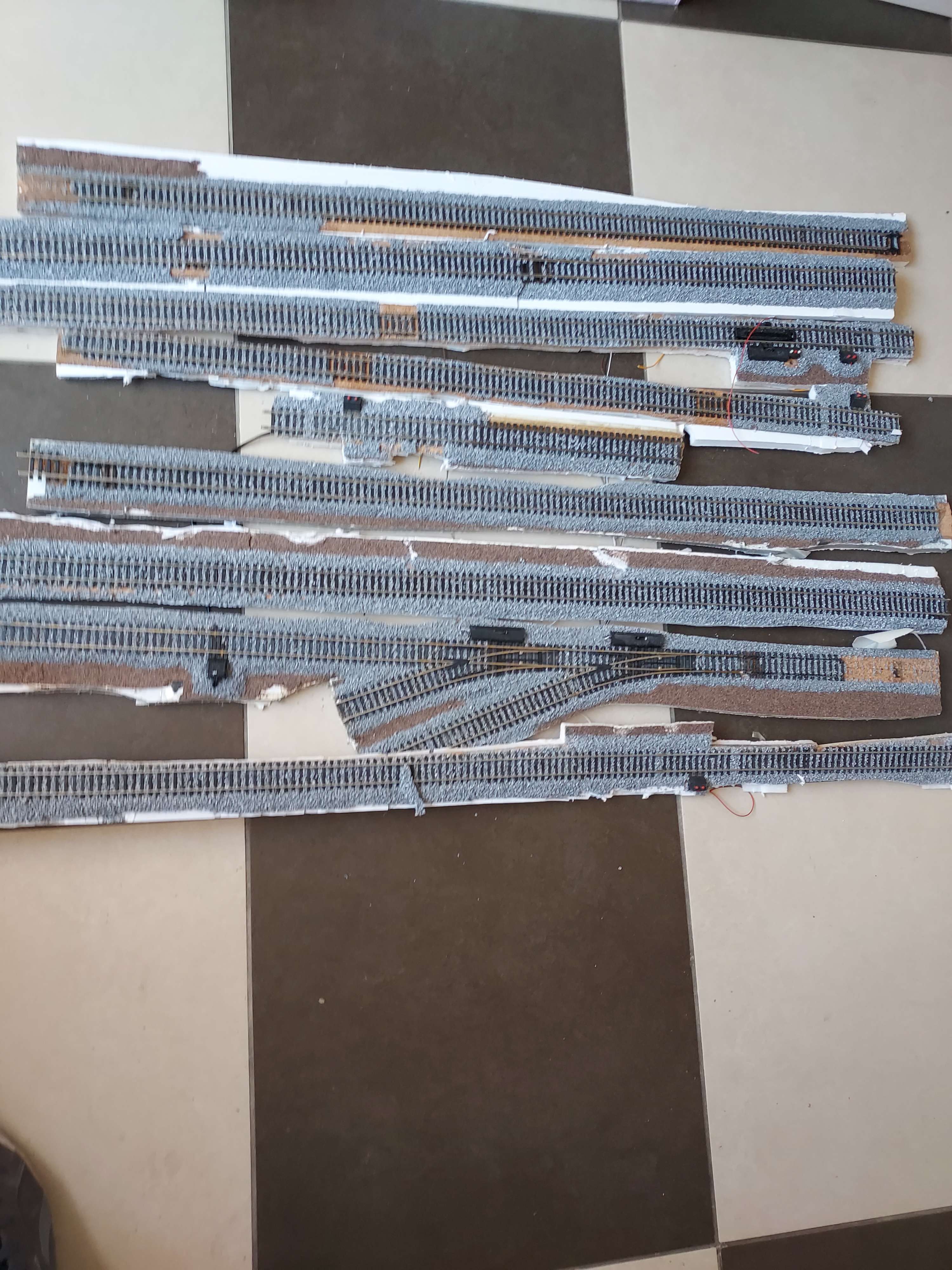 Jouef ou peco lot de rails maillechort flexible HO