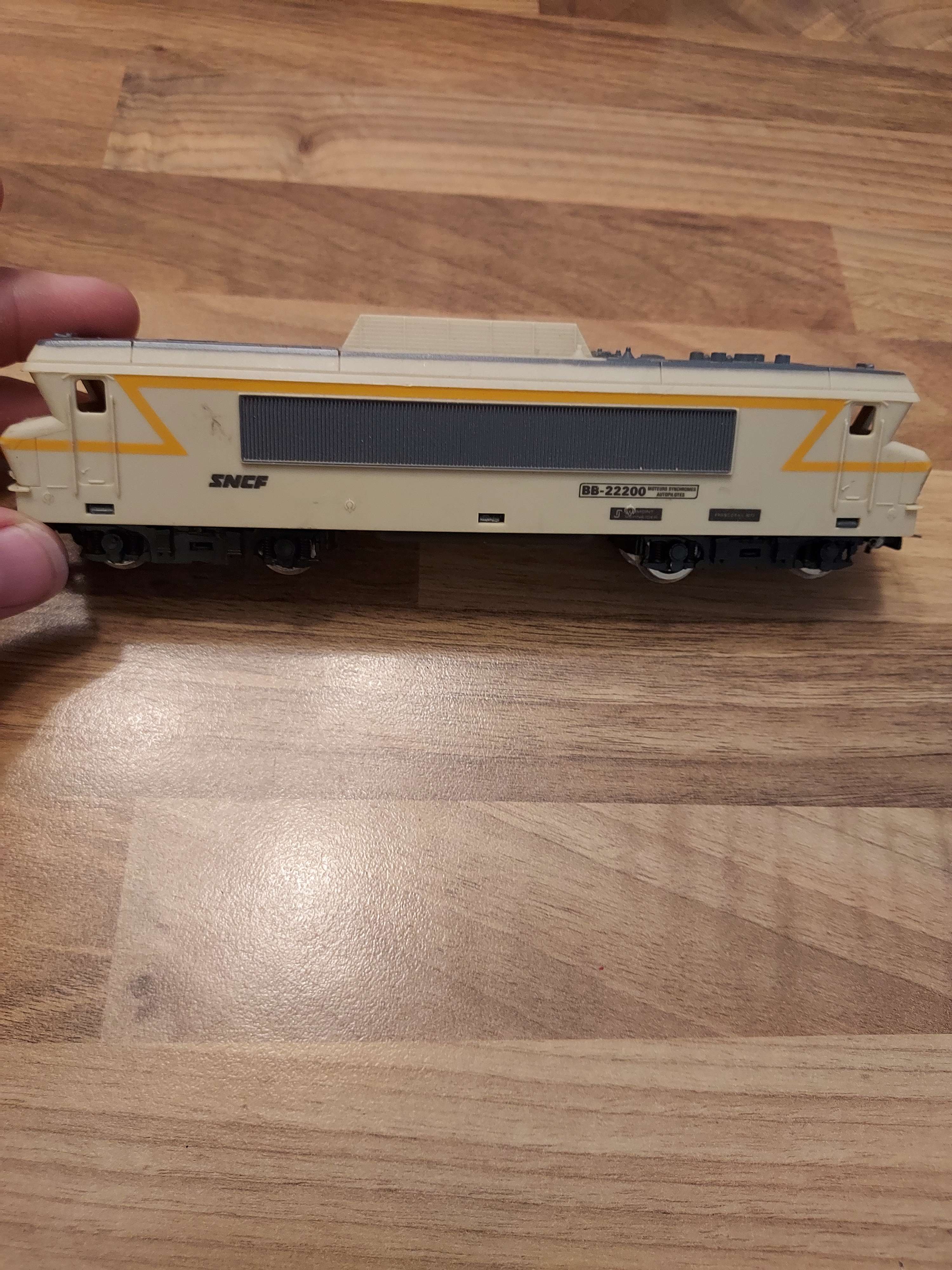 Locomotive fobbi BB 22200 HO ref 51 