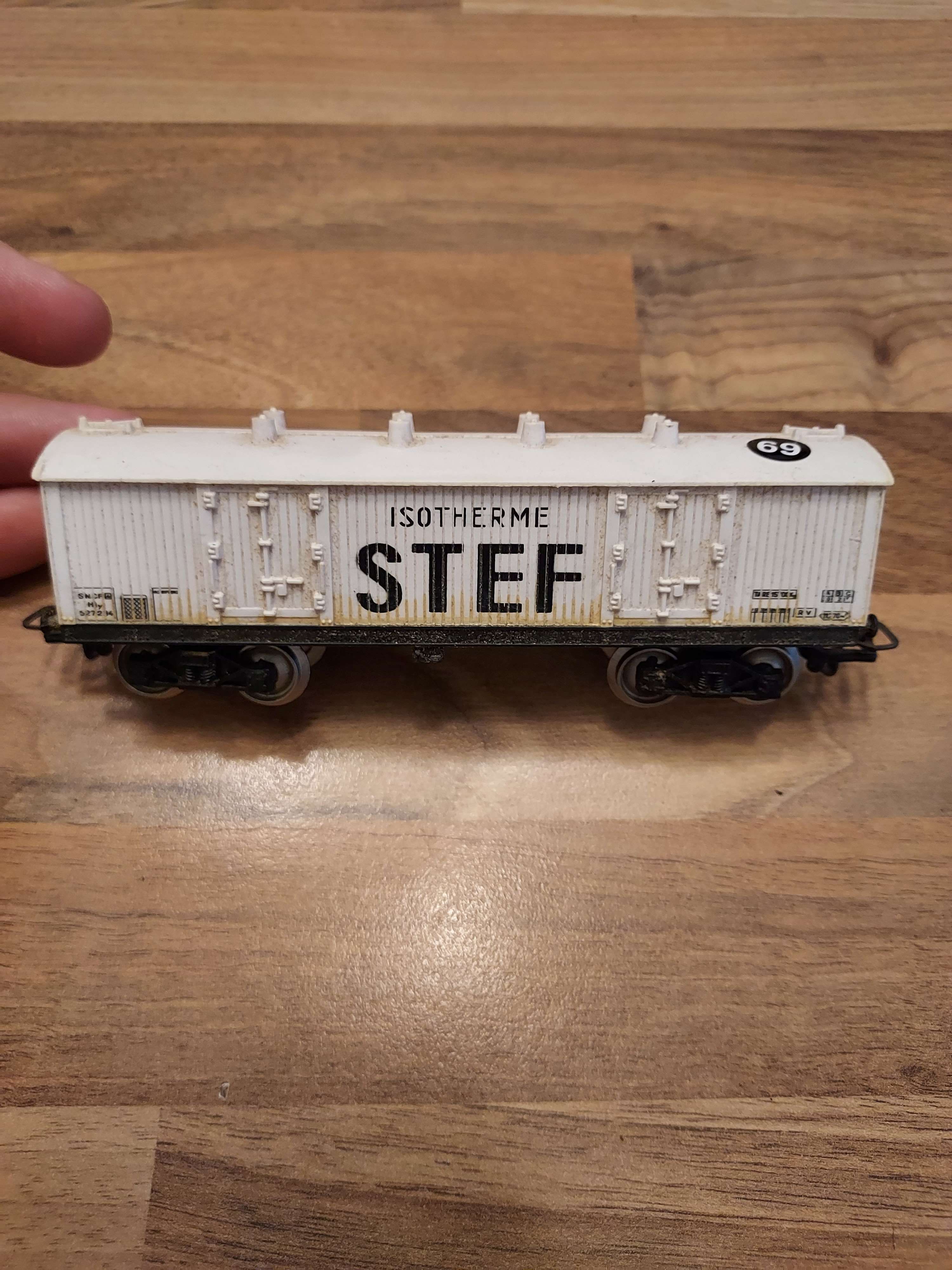 Jouef wagon a bogies stef HO ref 69 