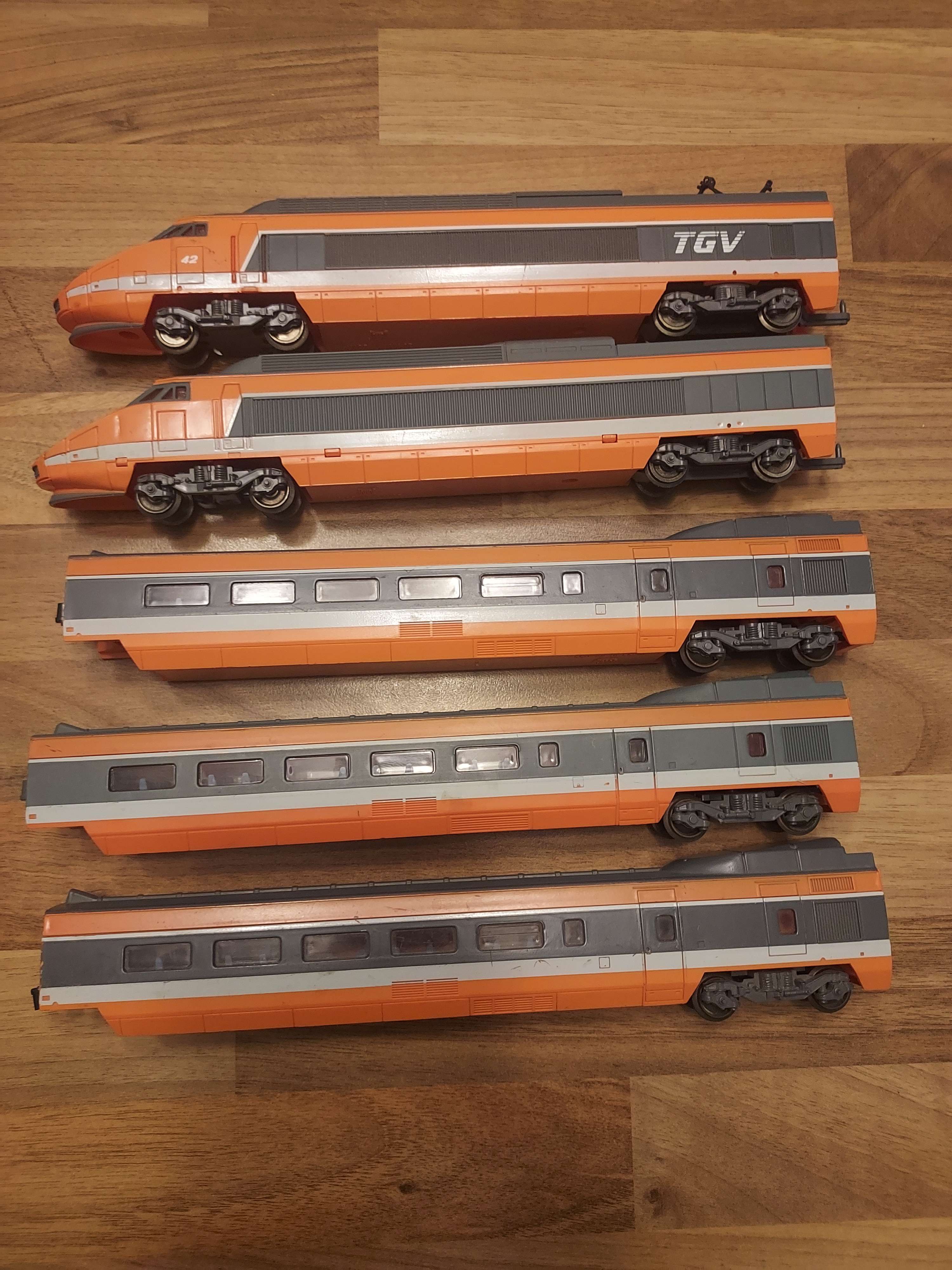 Jouef lot de 3 voiture et 2 fausse motrice de tgv sud est HO ref 65 et 66 et 67 et 68 et 69