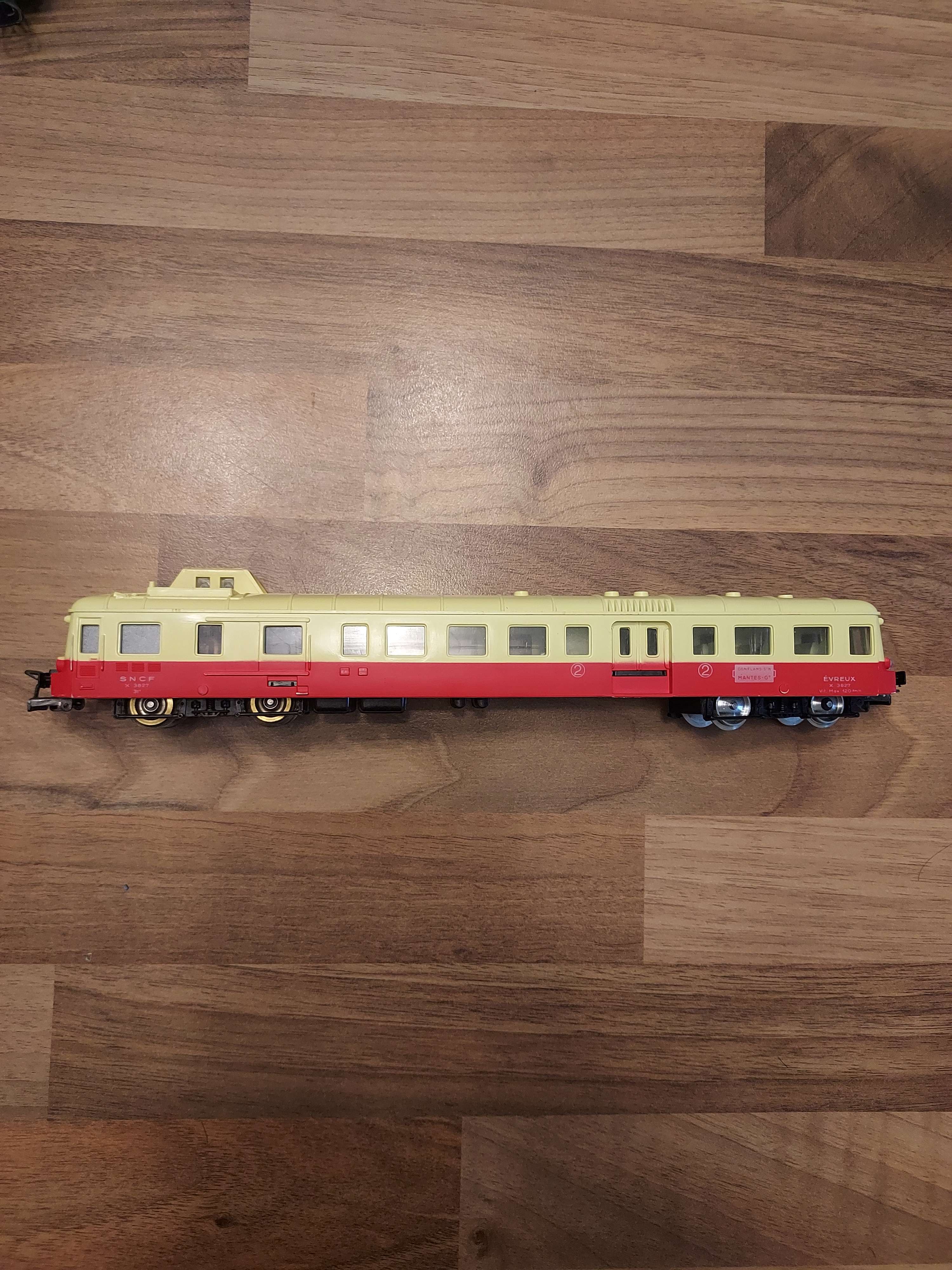 Jouef autorail picasso motrice avec &eacute;clairage &agrave; l'avant x 3827 ref 68