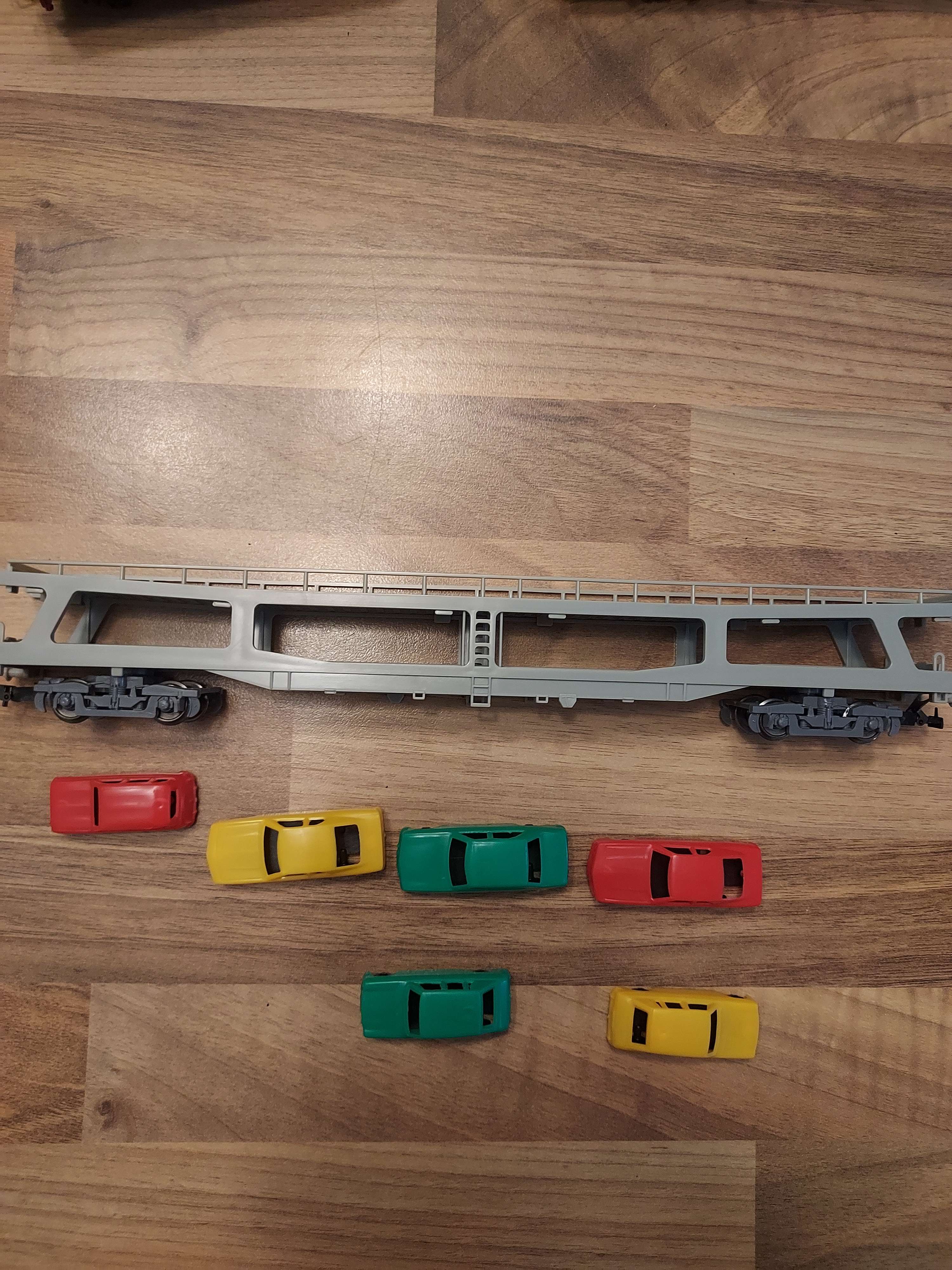 Jouef grand wagon porte voiture Ho avec voiture ref 93