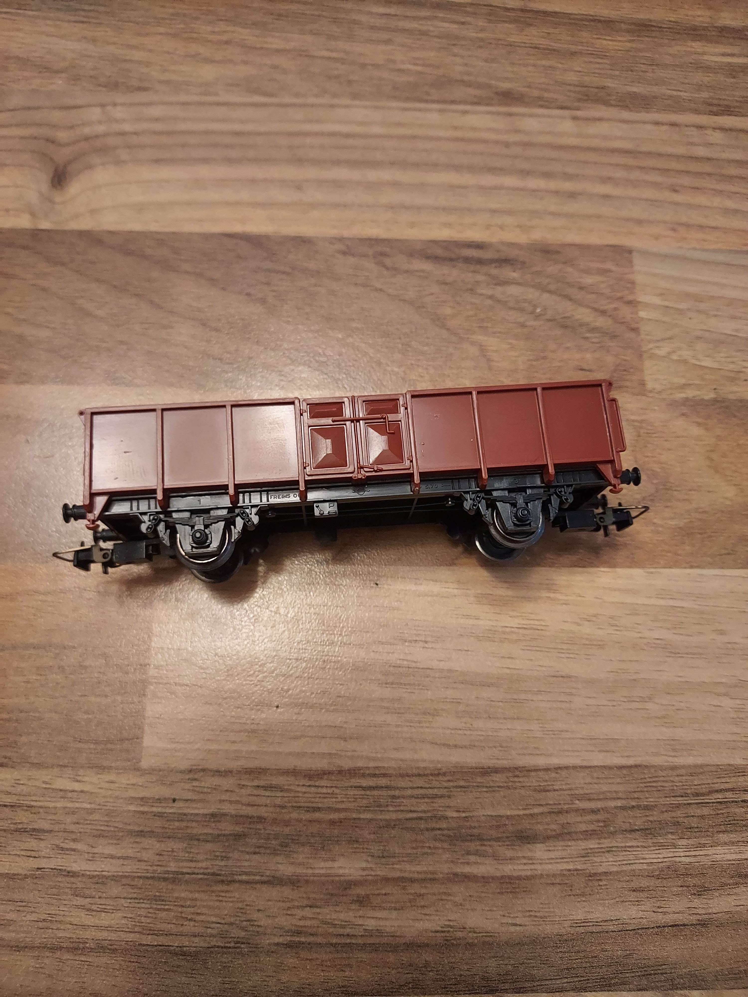 Jouef wagon tombereau avec changement HO ref 83