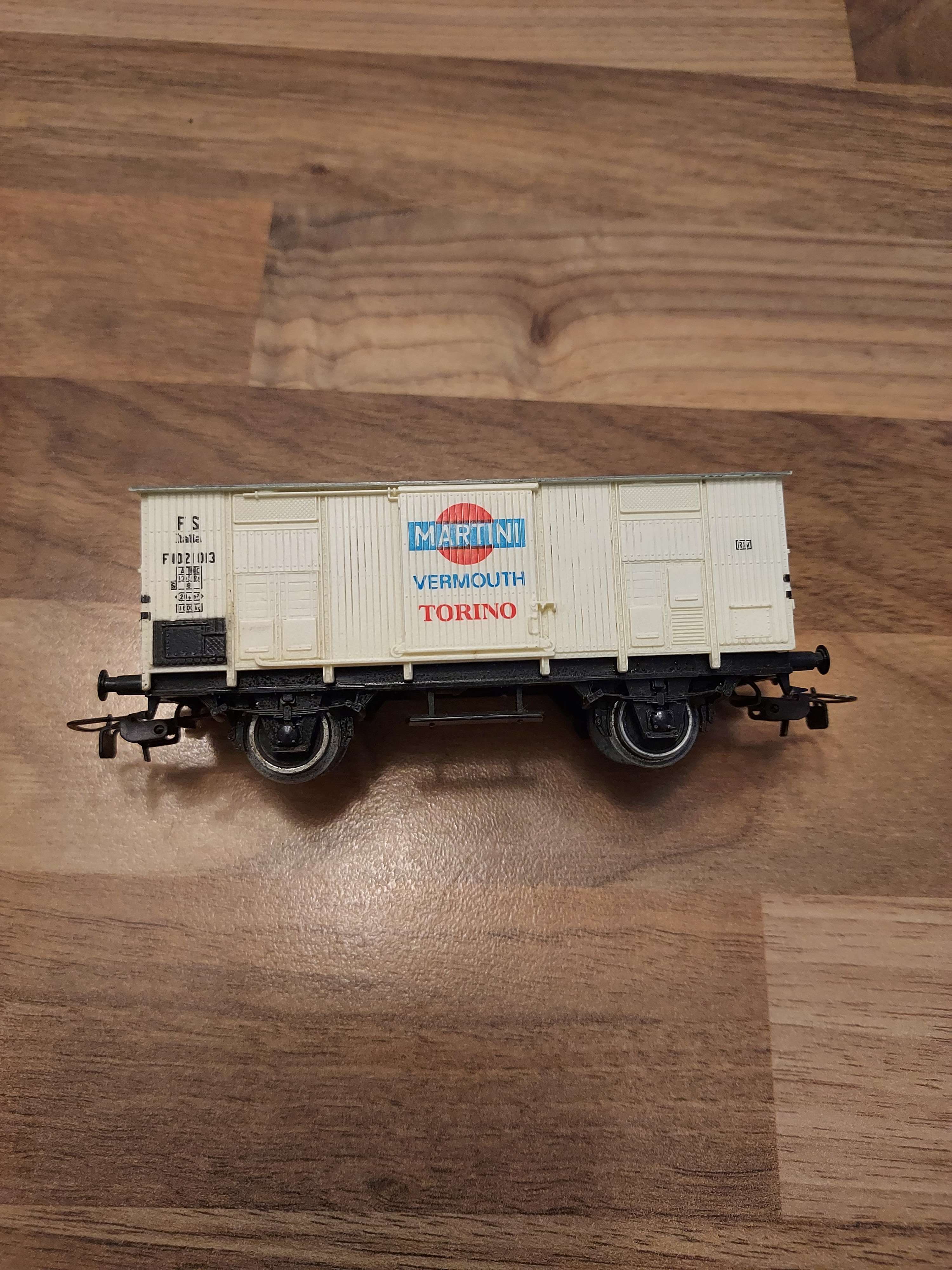 Piko wagon Martini HO ref 40