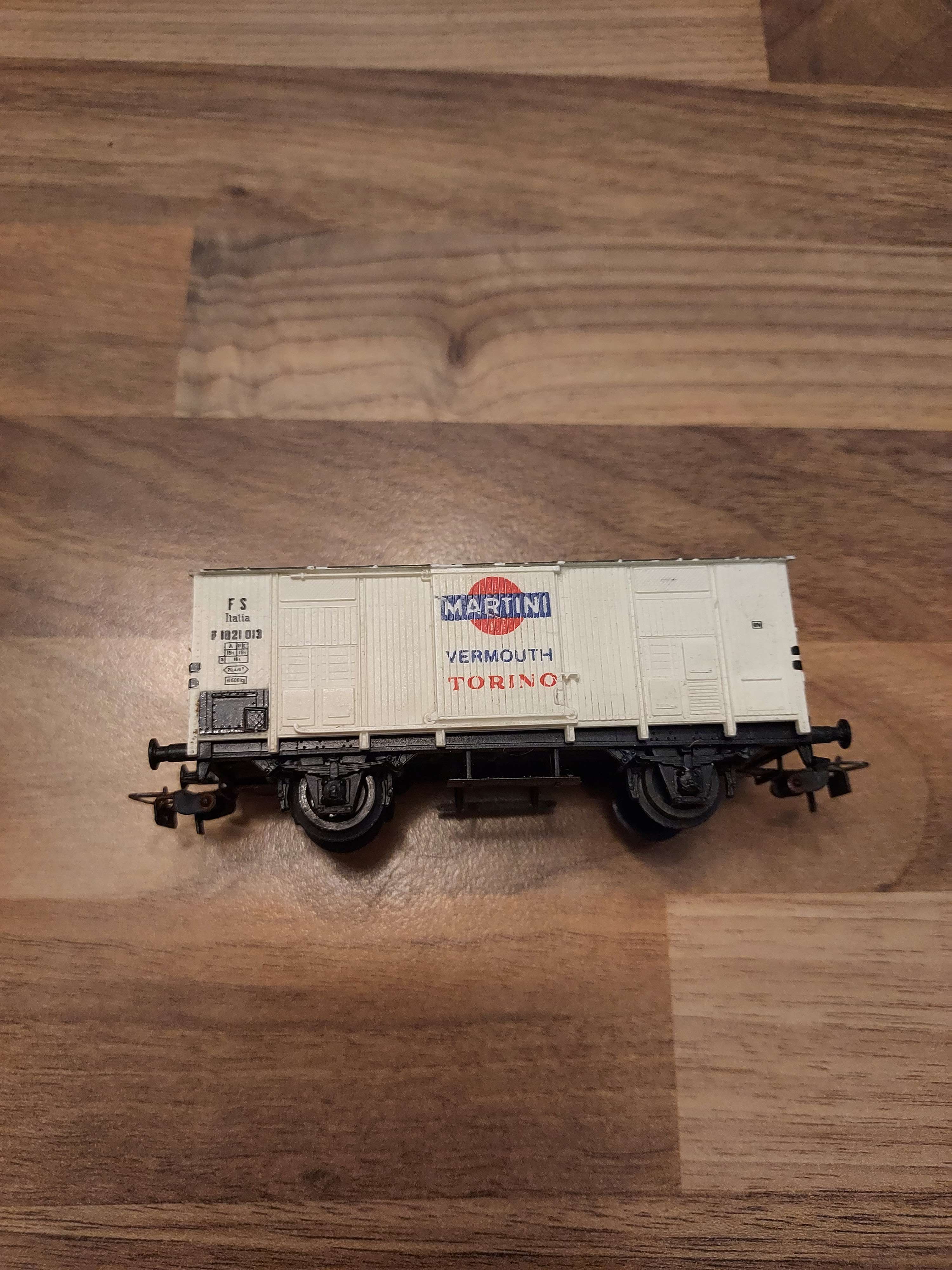 Piko wagon Martini HO ref 49