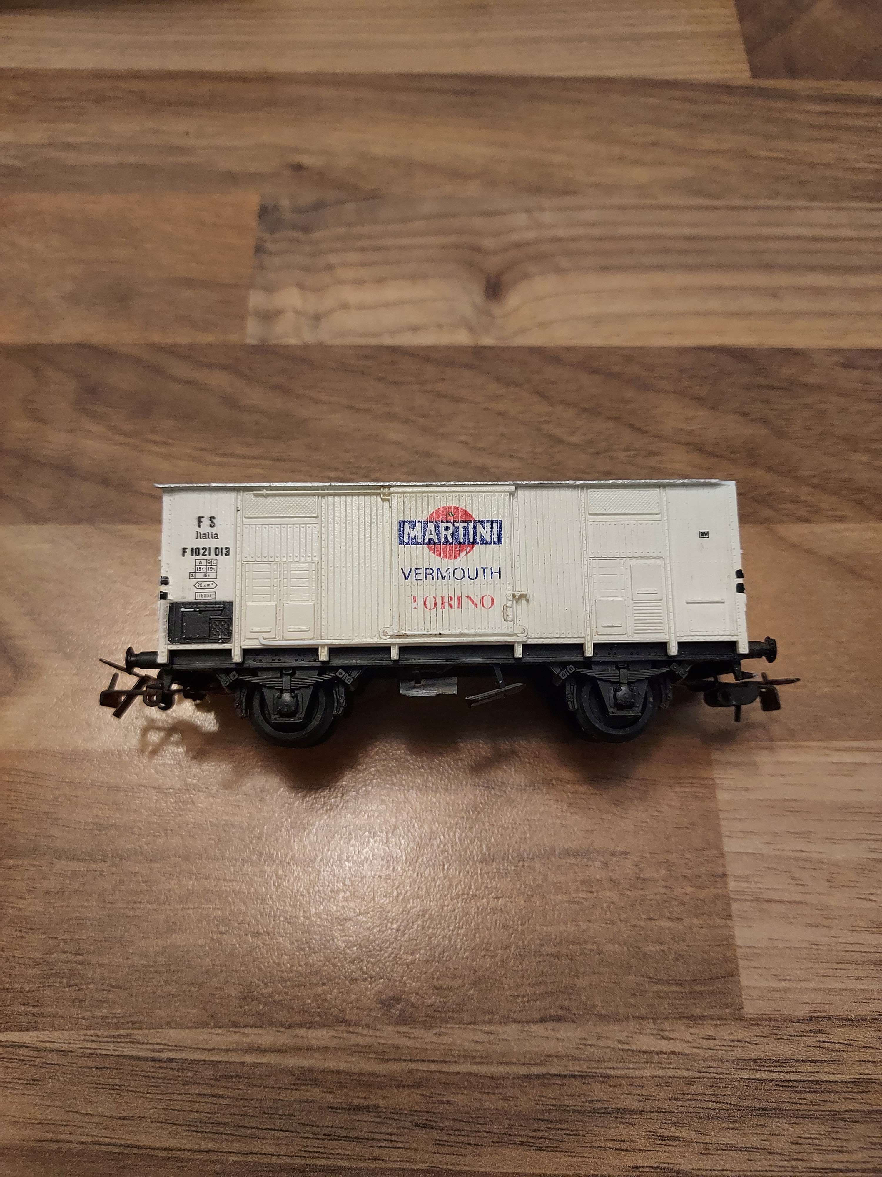 Piko wagon Martini HO ref 75