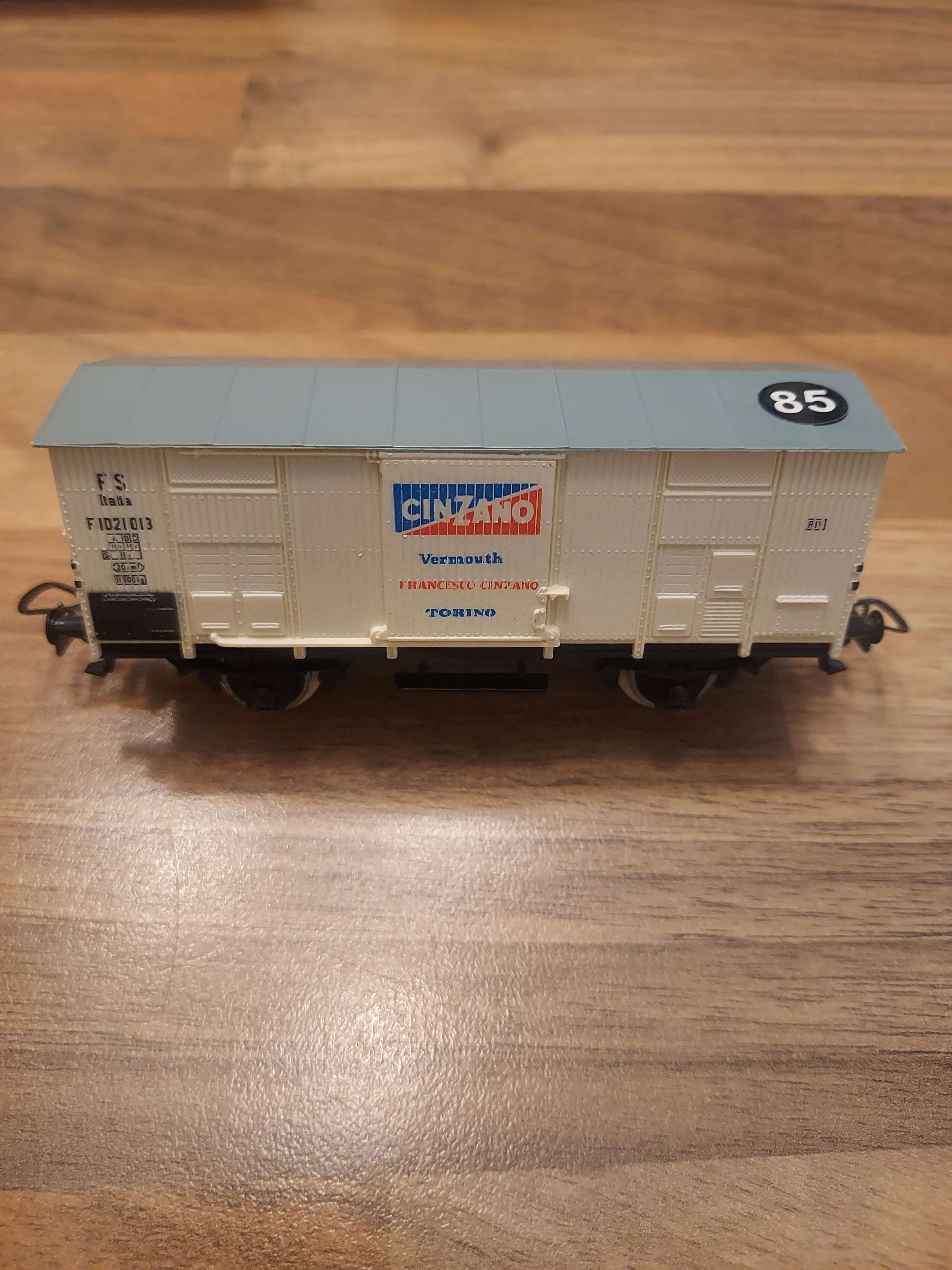 Piko wagon cinzano  HO ref 85