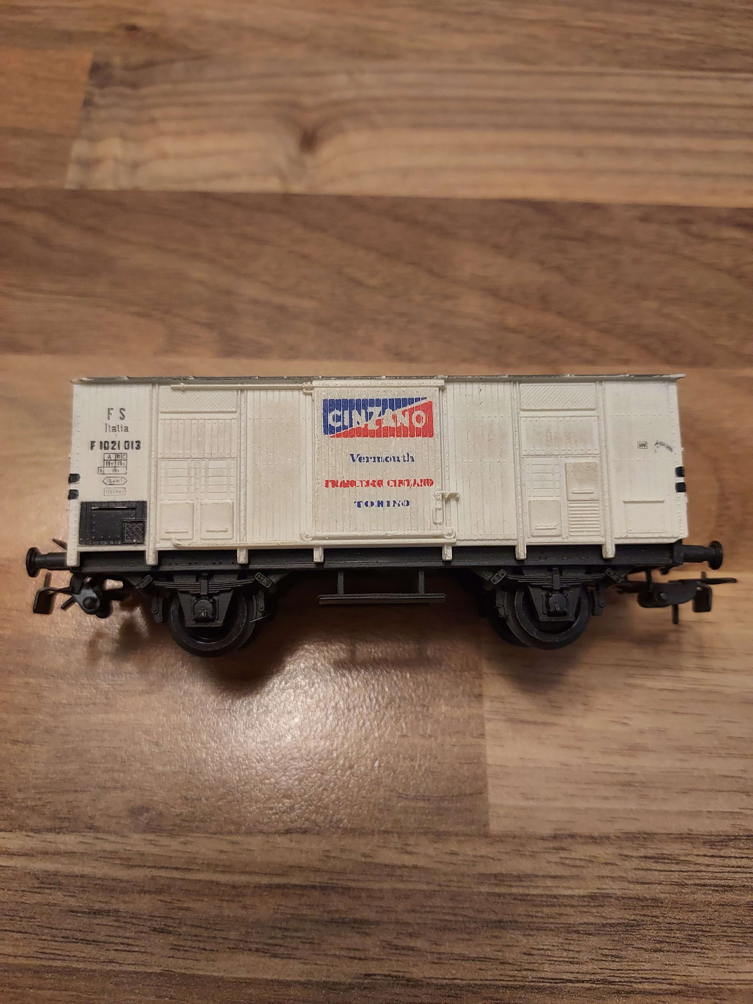 Piko wagon cinzano  HO ref 76