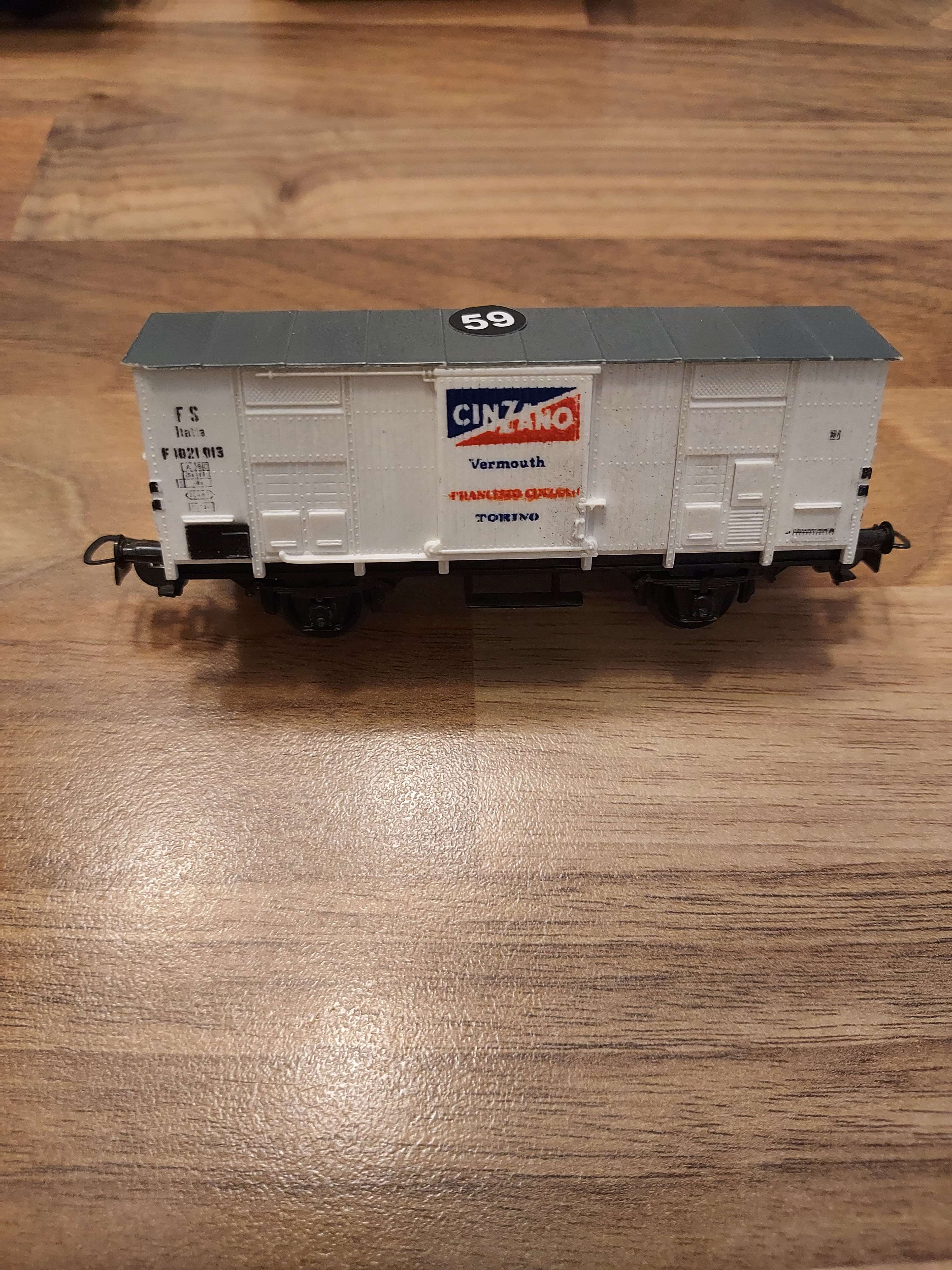 Piko wagon cinzano  HO ref 59