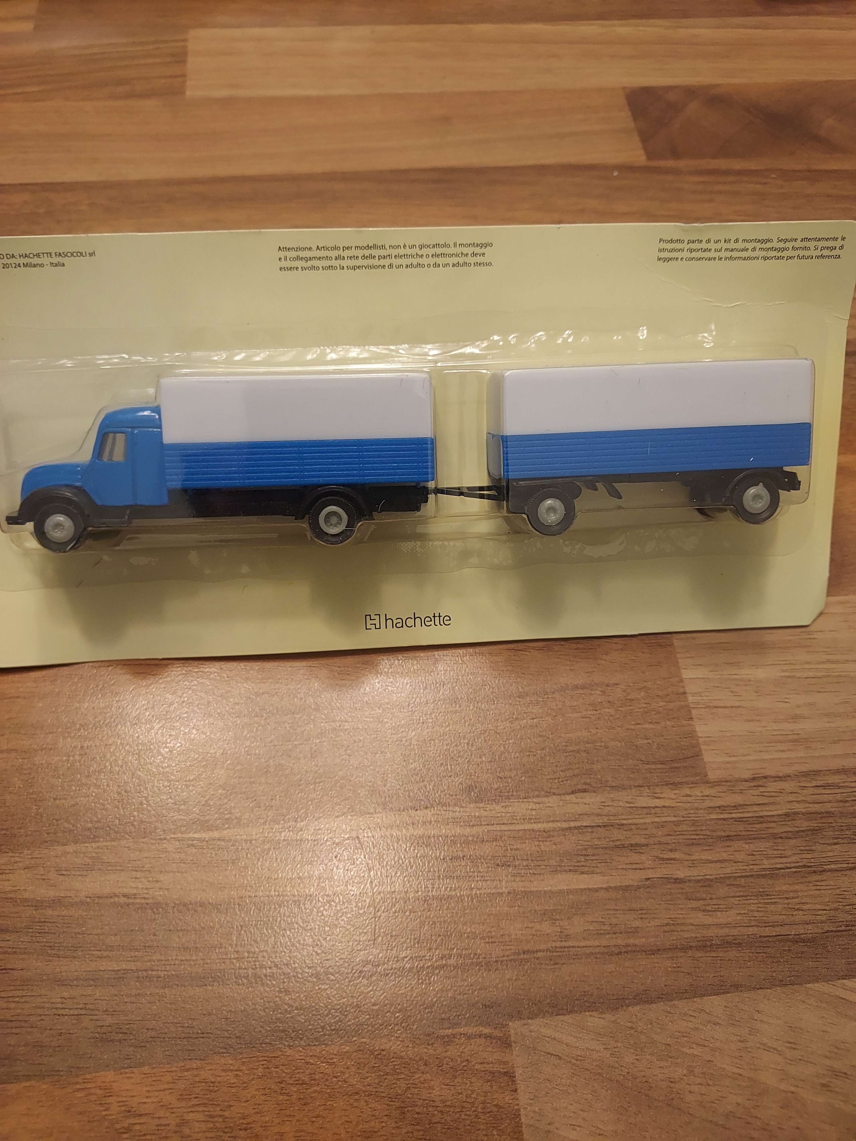 Ho 1:87 Camion Avec Benne et Remorque Livr&eacute;e Bleu Et Th&eacute; Blanc