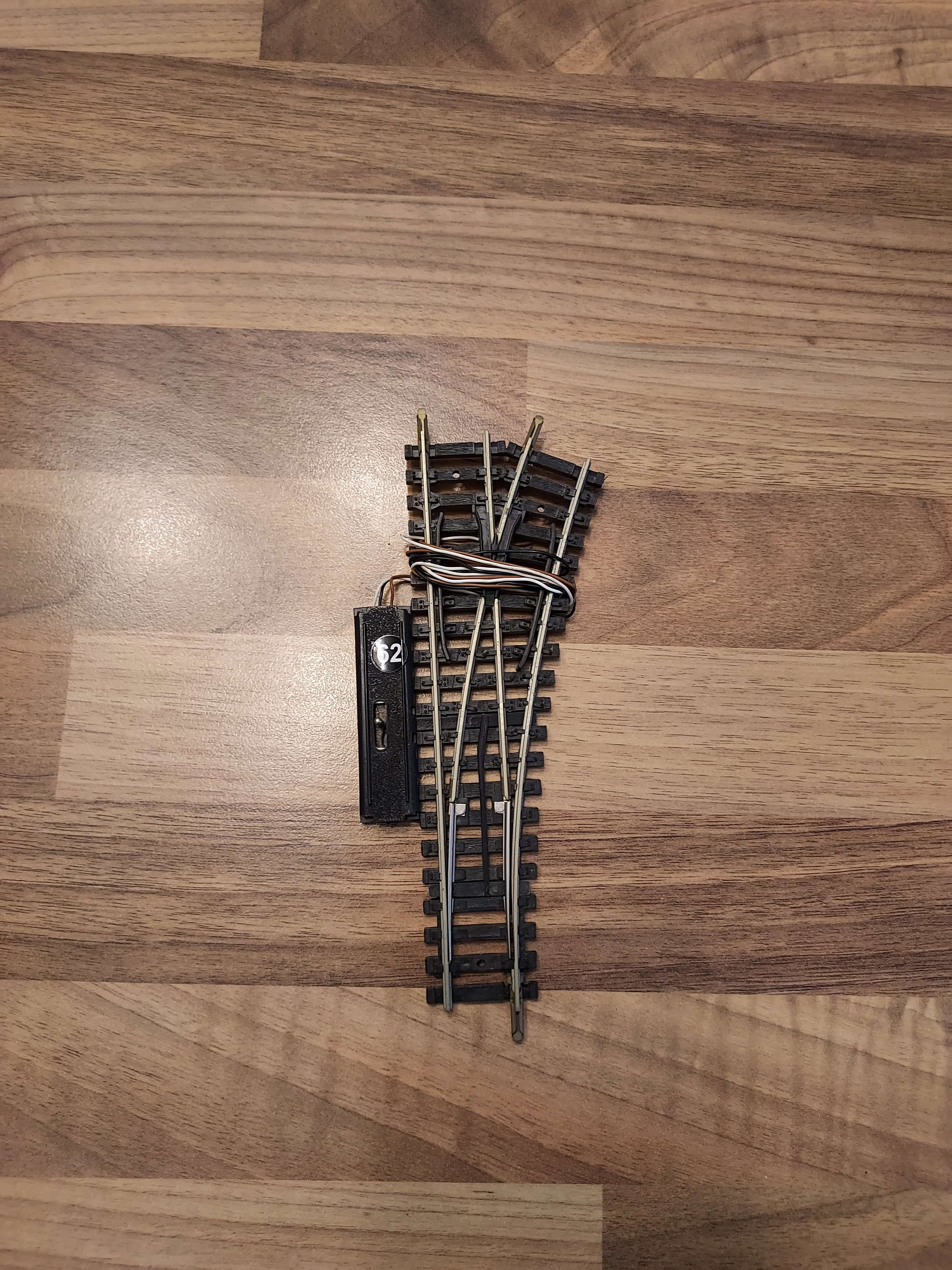 Jouef aiguillage droit &eacute;lectrique rails maillechort HO ref 62