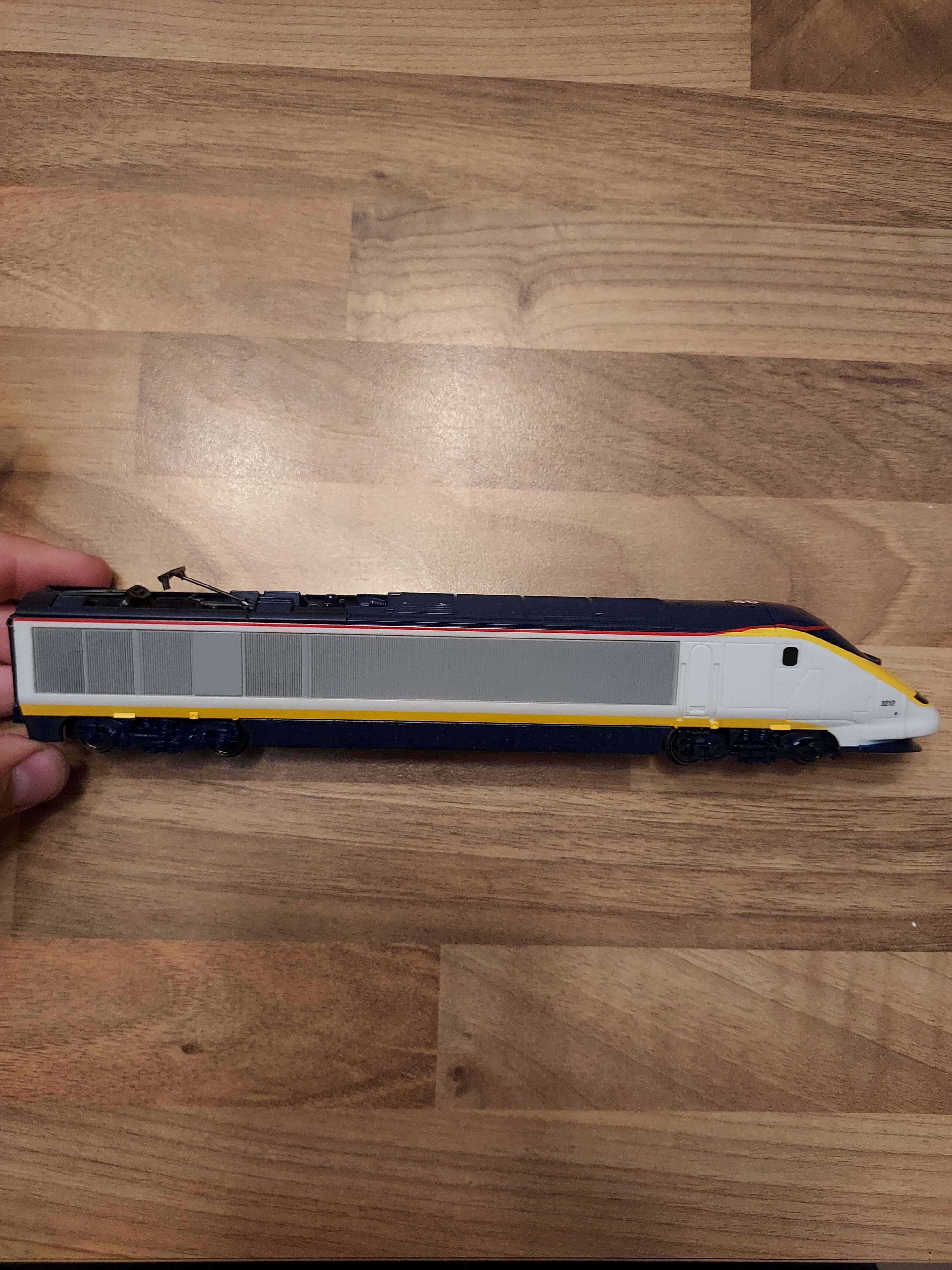 Jouef tgv eurostar Motrice HO ref 46 tbe roule tr&egrave;s bien 