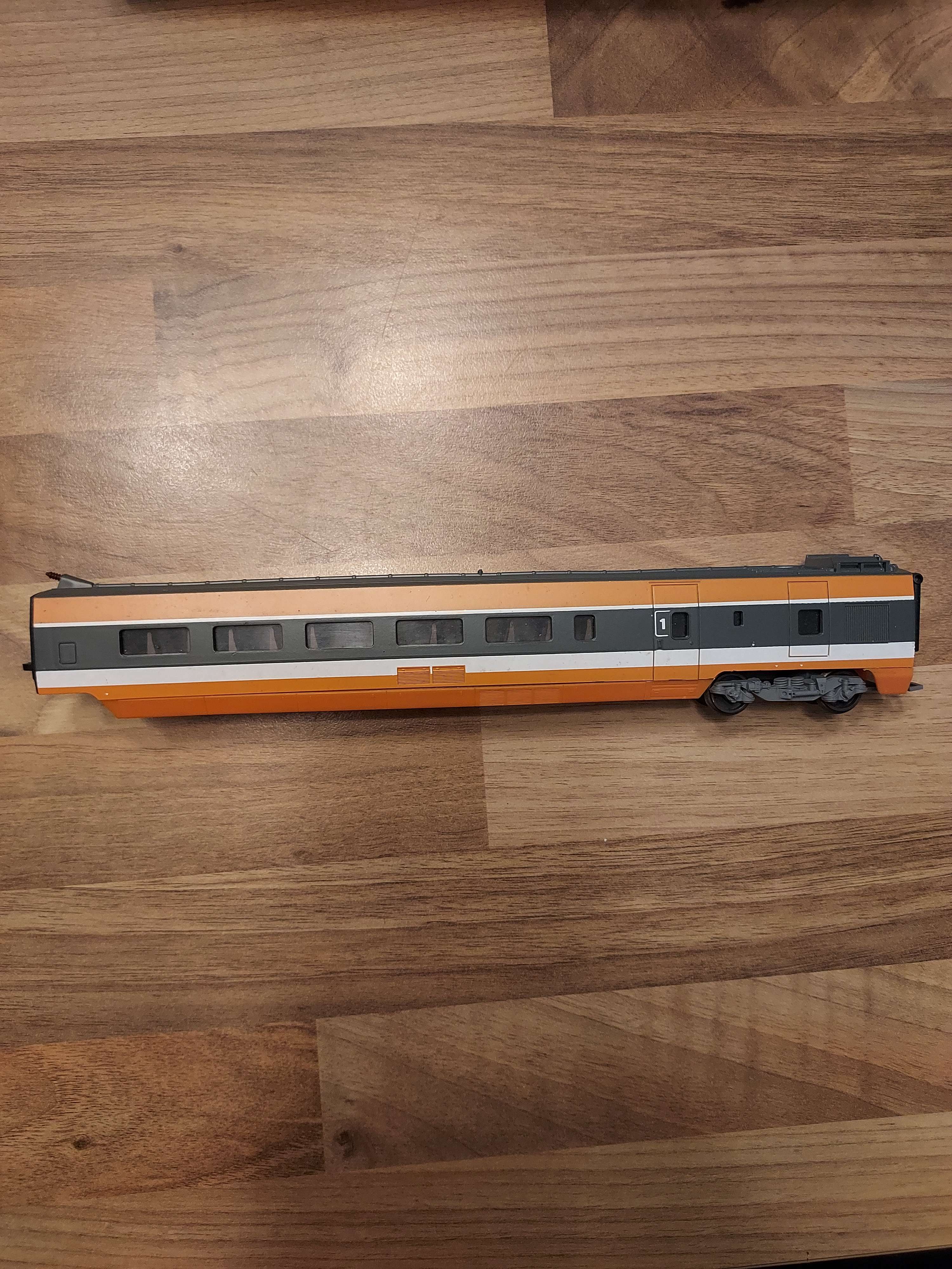 Lima  golden series voiture tgv 1 cl HO tgv sud est ref 50