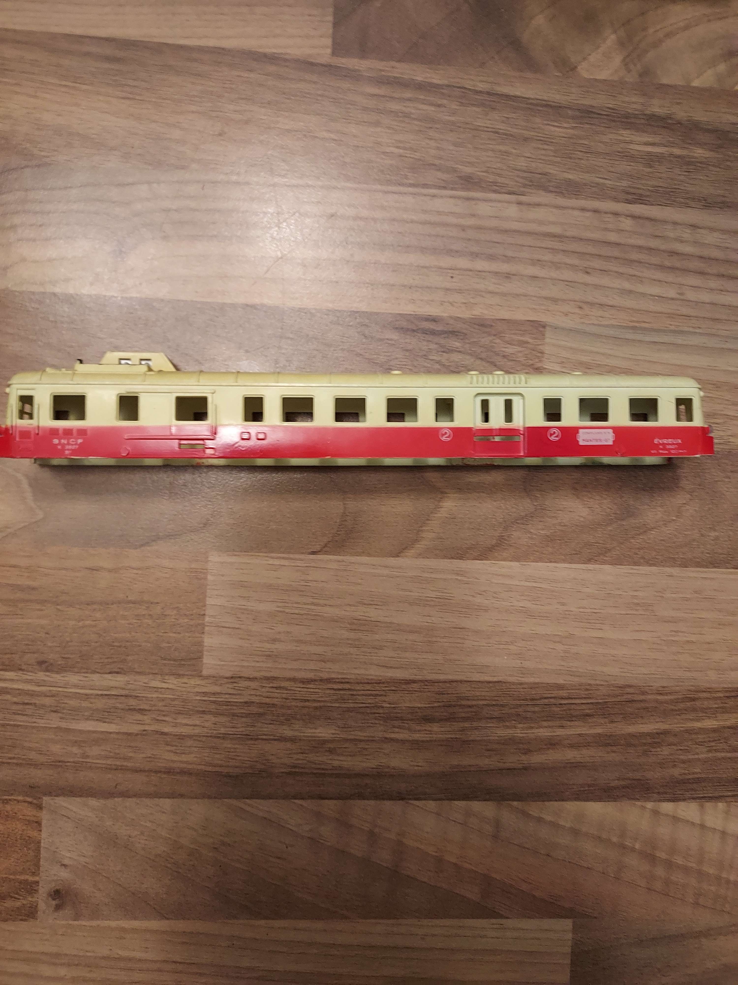 Jouef caisse carrosserie coque de motrice autorail picasso HO ref 21