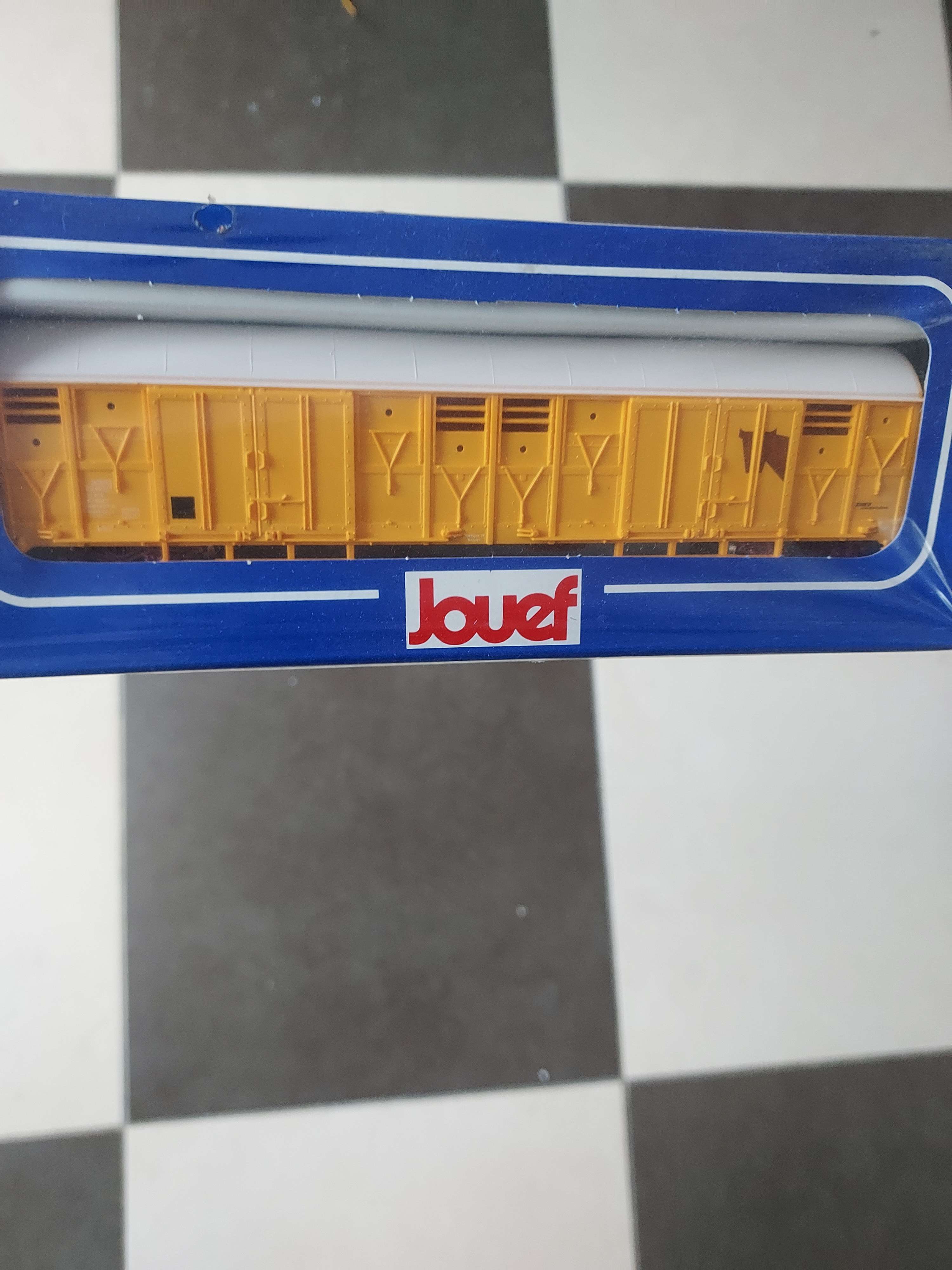 Jouef grand wagon &agrave; bestiaux sous blister Ho 