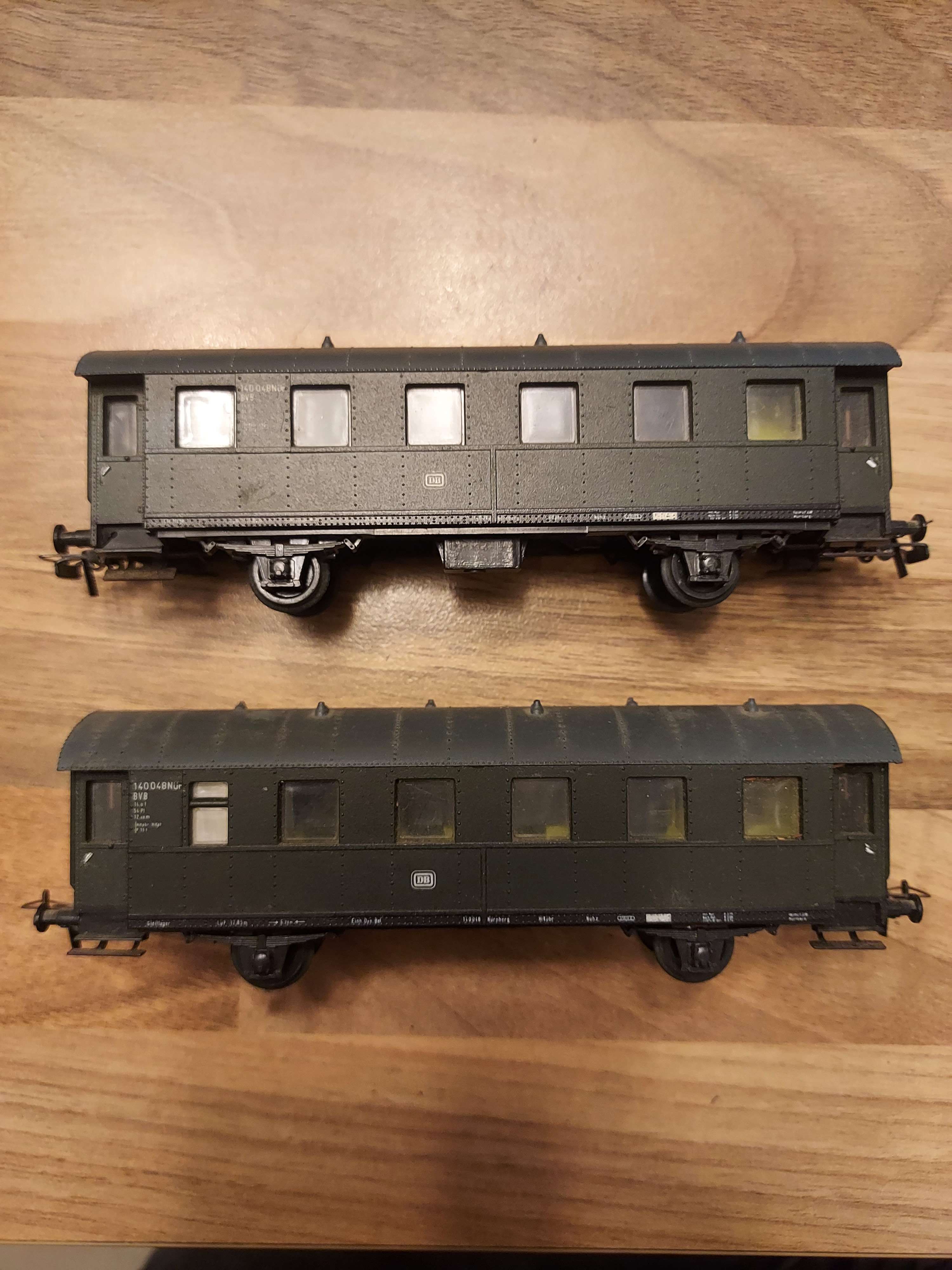 Piko lot de 2 voiture voyageurs DB HO ref 6 et 5 