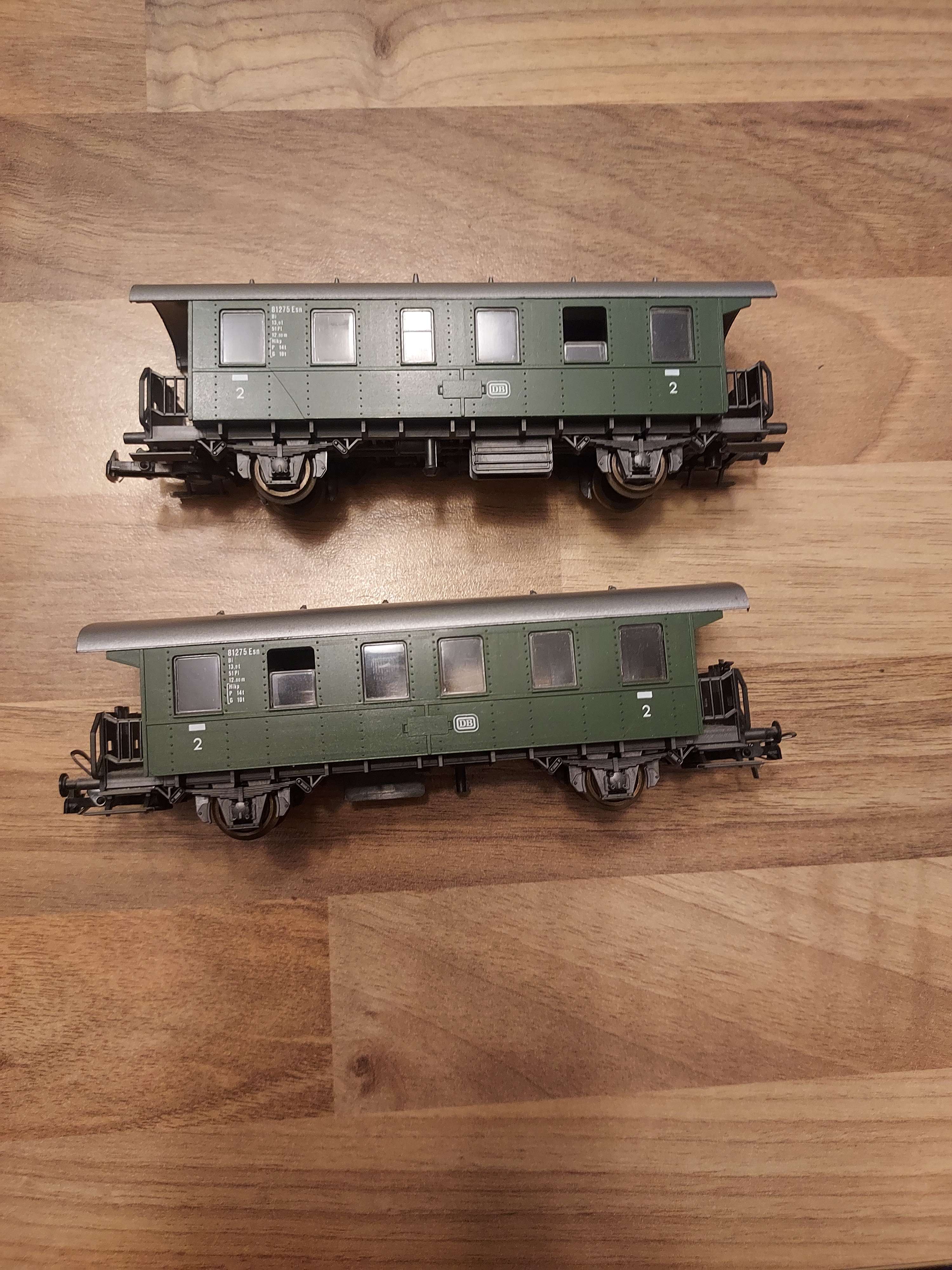 Roco lot de 2 voitures voyageurs DB 2 cl HO ref 17 et 18 